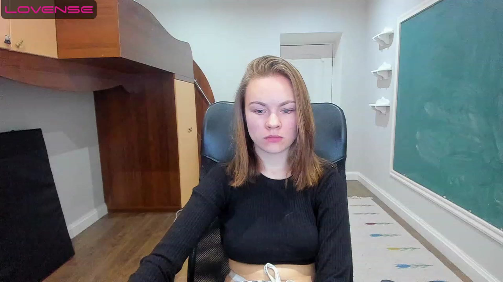 Gallery image thumbnail from Rdberrysofi's myfreecams stream on, 06/12/2023, 14:36 image 17 of 20