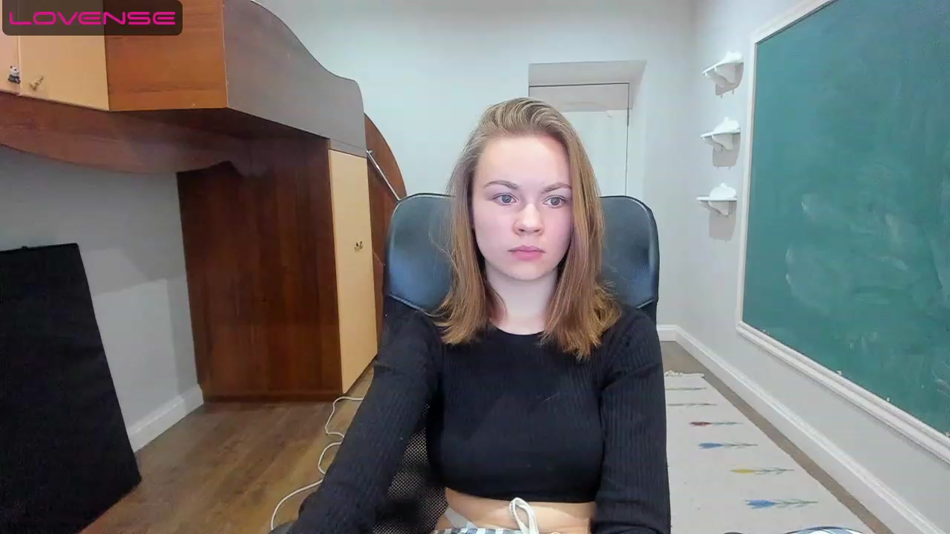 Gallery image thumbnail from Rdberrysofi's myfreecams stream on, 06/12/2023, 14:36 image 9 of 20