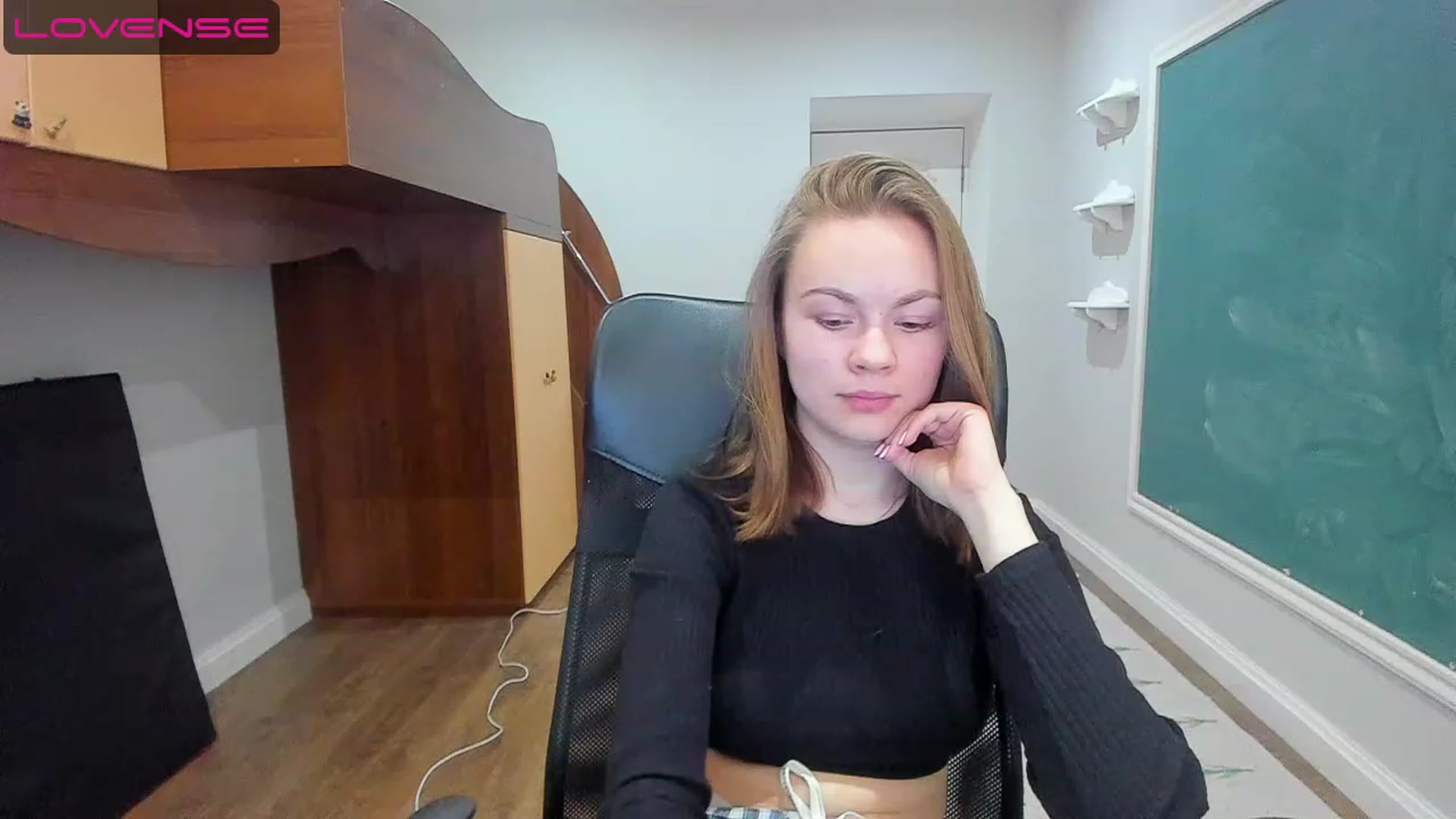 Gallery image thumbnail from Rdberrysofi's myfreecams stream on, 06/12/2023, 14:36 image 11 of 20