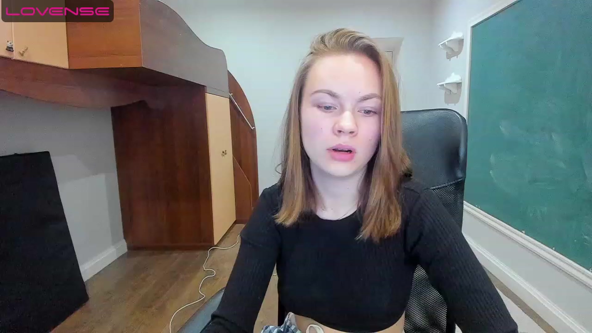 Gallery image thumbnail from Rdberrysofi's myfreecams stream on, 06/12/2023, 15:06 image 3 of 20