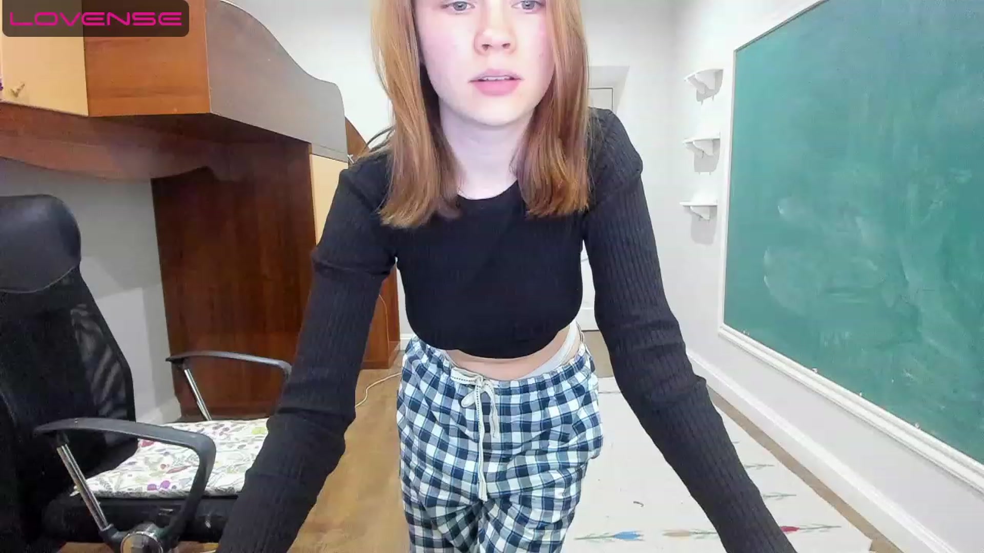 Gallery image thumbnail from Rdberrysofi's myfreecams stream on, 06/12/2023, 16:02 image 15 of 20