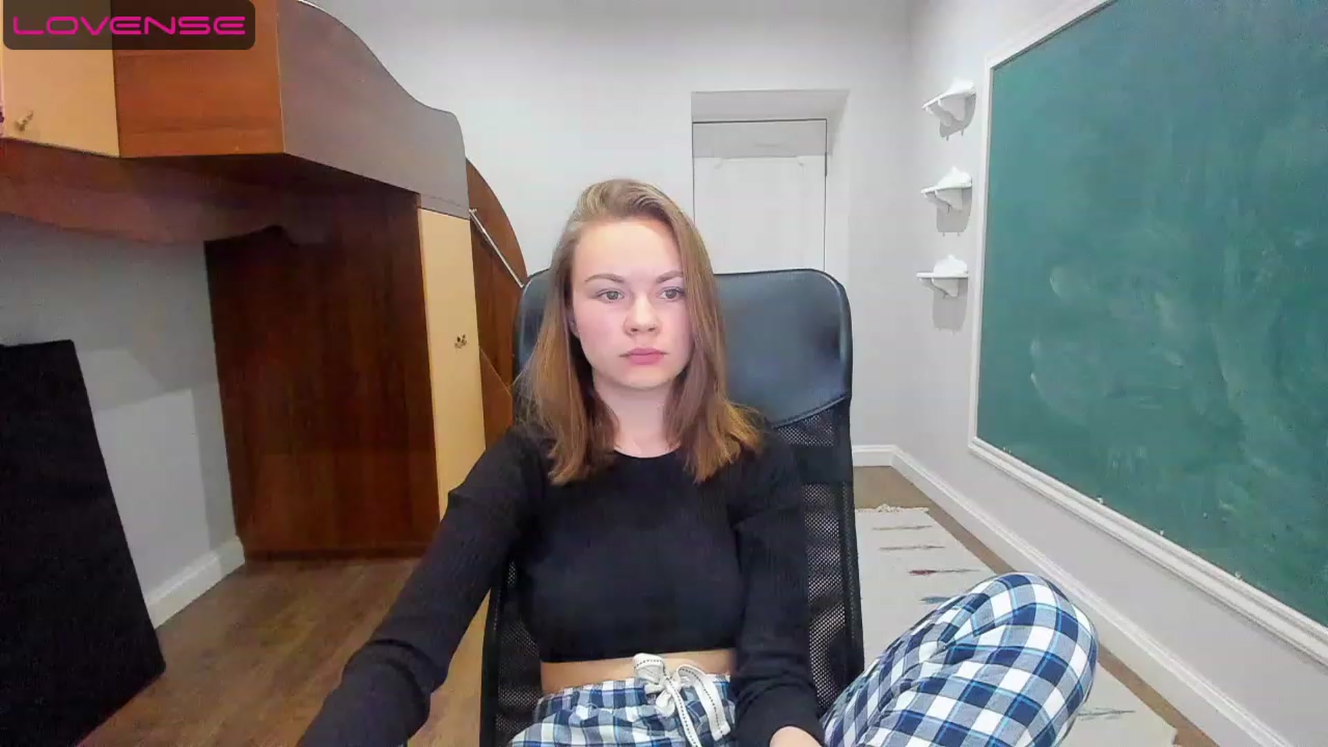 Gallery image thumbnail from Rdberrysofi's myfreecams stream on, 06/12/2023, 16:02 image 8 of 20