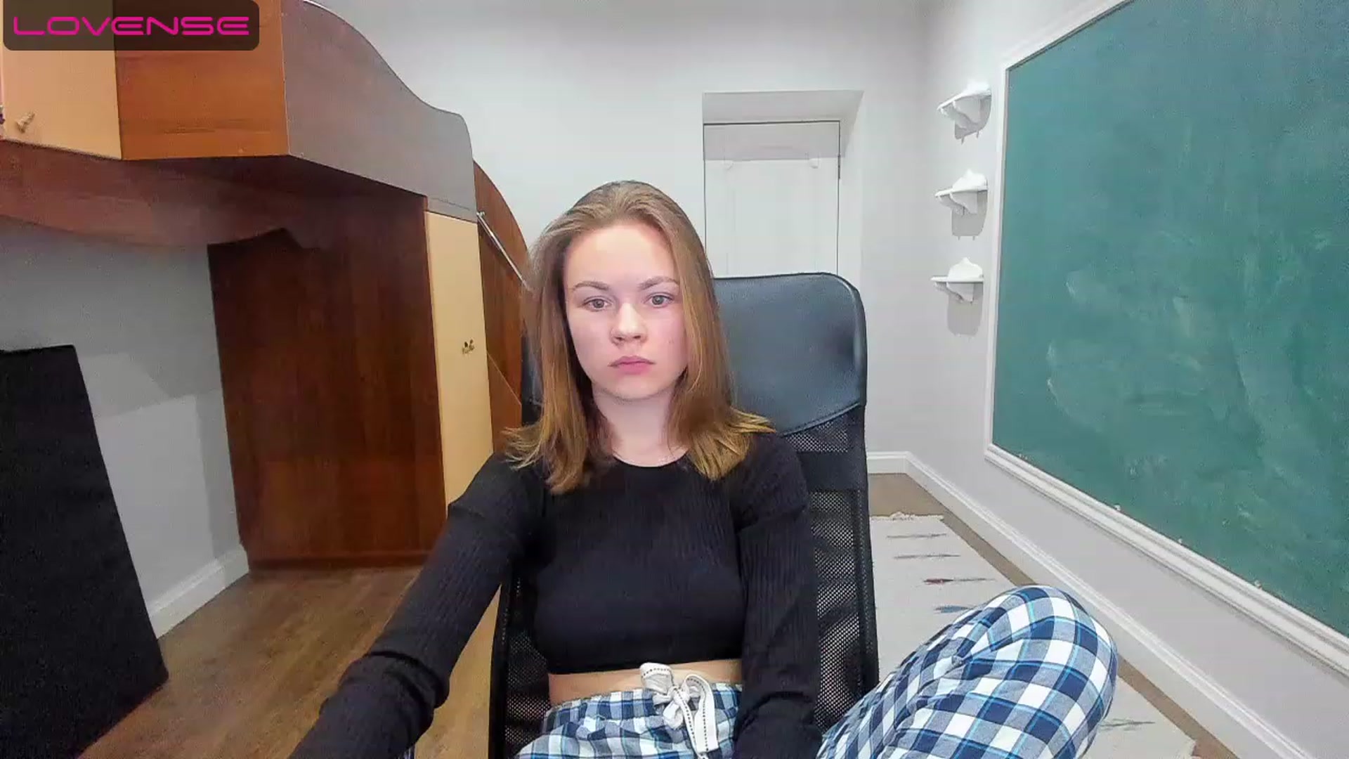 Gallery image thumbnail from Rdberrysofi's myfreecams stream on, 06/12/2023, 16:02 image 12 of 20