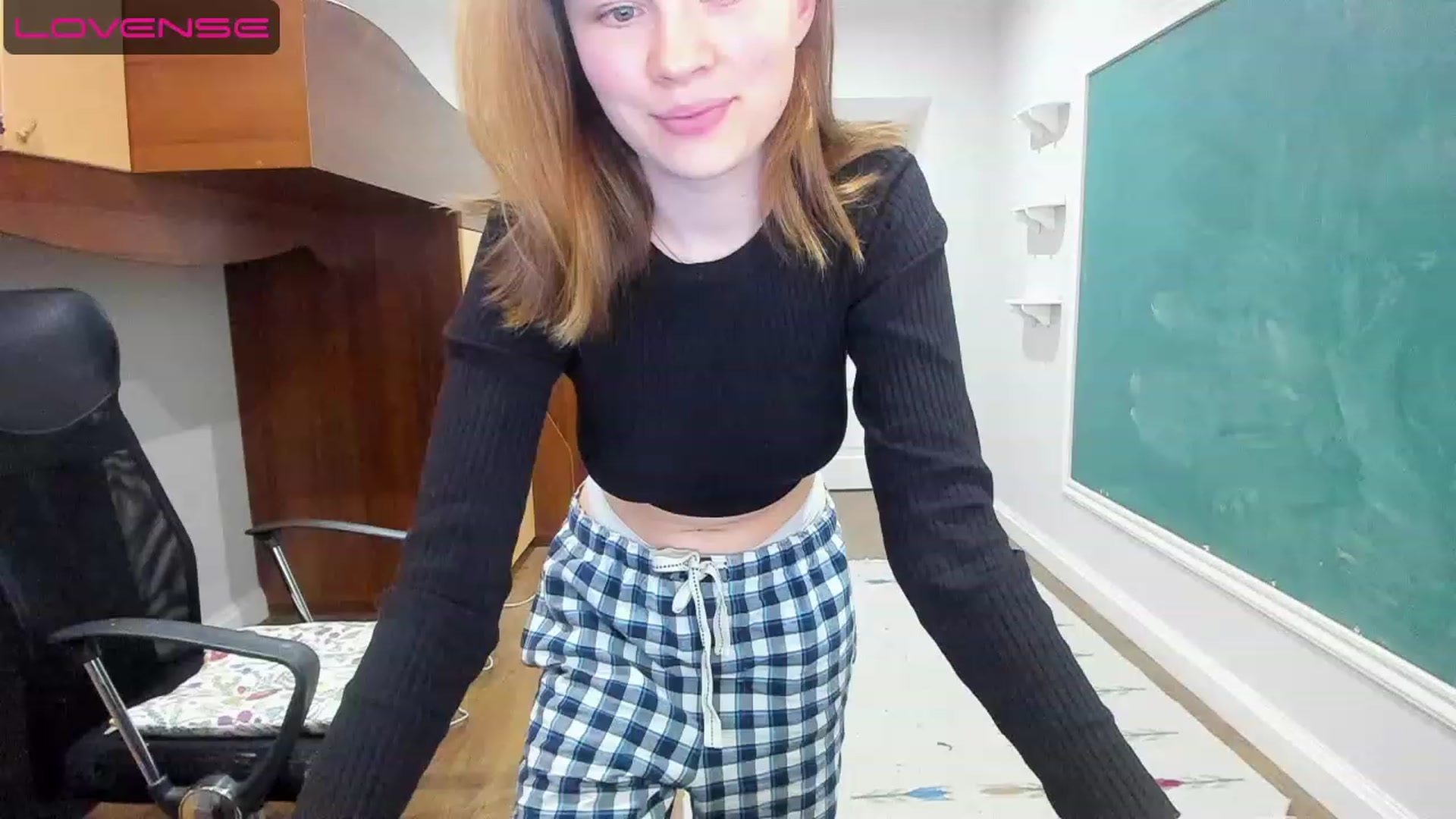 Gallery image thumbnail from Rdberrysofi's myfreecams stream on, 06/12/2023, 16:02 image 20 of 20