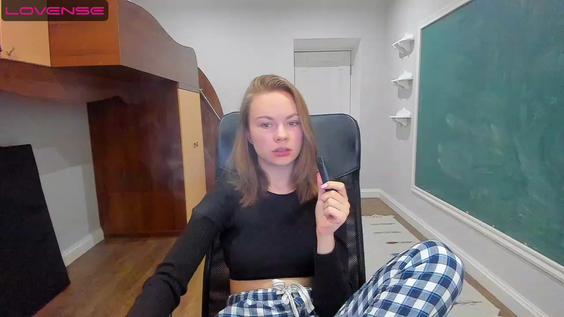 Gallery image thumbnail from Rdberrysofi's myfreecams stream on, 06/12/2023, 16:02 image 4 of 20