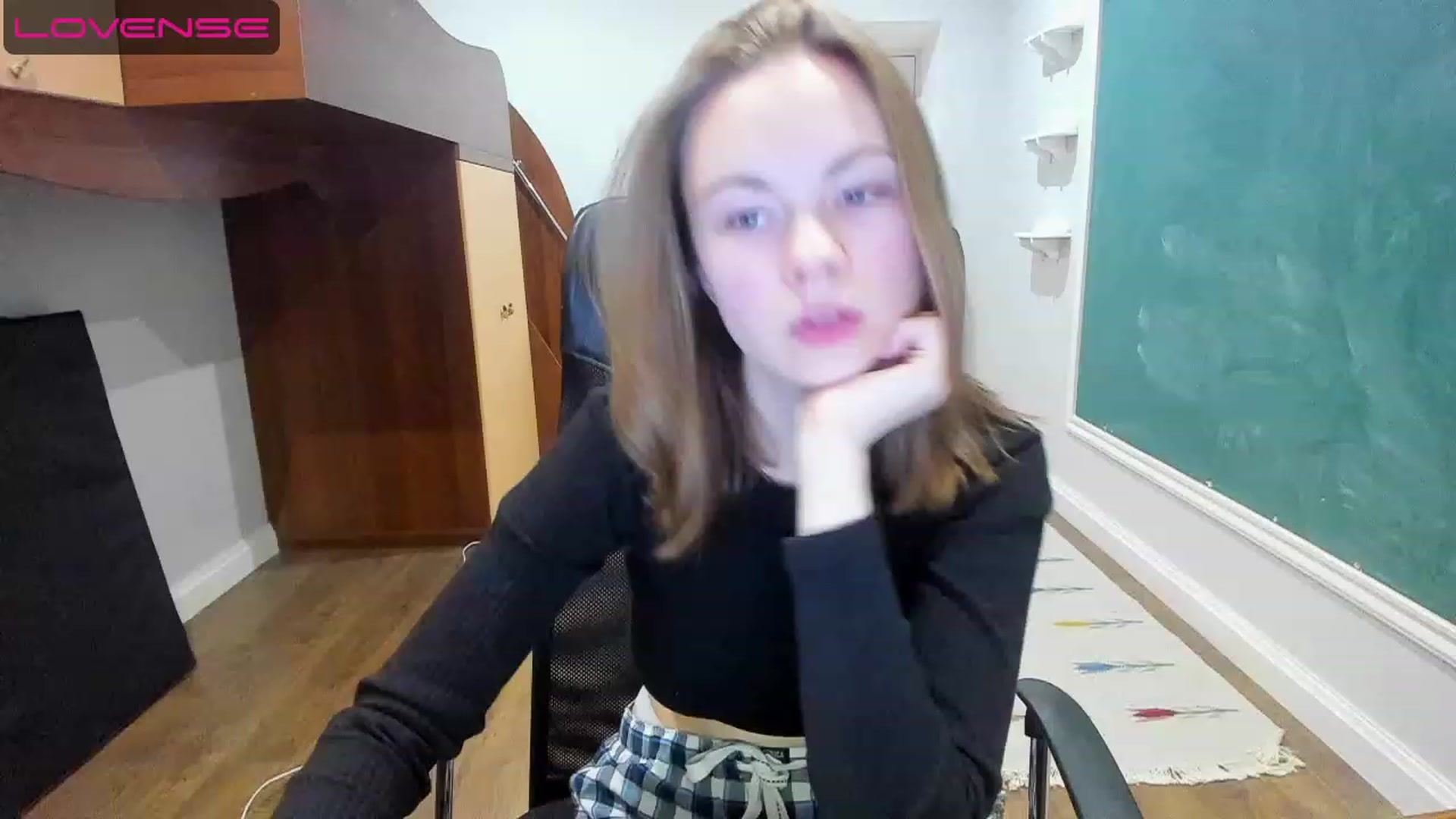 Gallery image thumbnail from Rdberrysofi's myfreecams stream on, 06/12/2023, 17:35 image 19 of 20