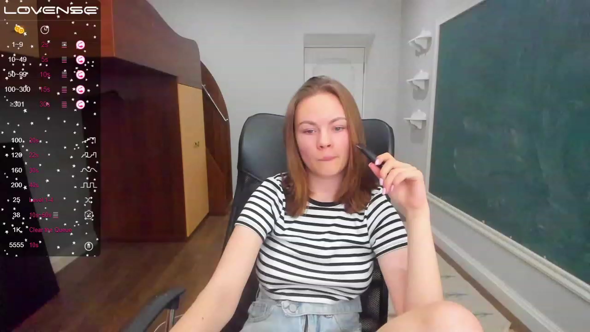 Gallery image thumbnail from Rdberrysofi's myfreecams stream on, 06/13/2023, 16:07 image 10 of 20