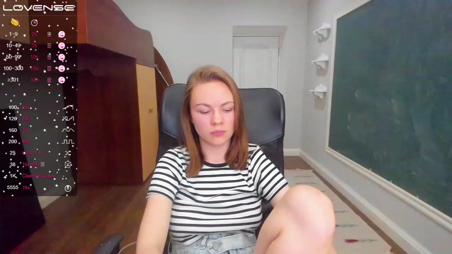 Gallery image thumbnail from Rdberrysofi's myfreecams stream on, 06/13/2023, 16:07 image 7 of 20