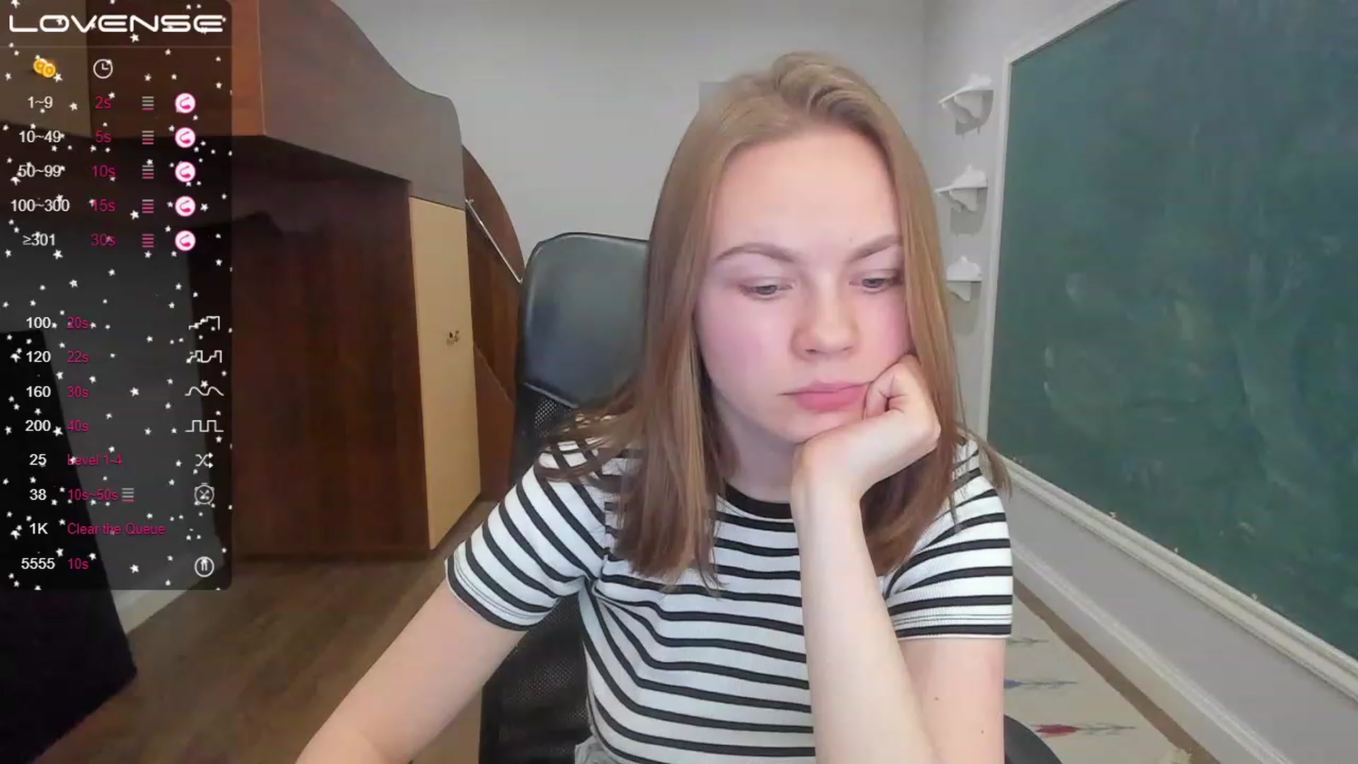 Gallery image thumbnail from Rdberrysofi's myfreecams stream on, 06/13/2023, 16:07 image 18 of 20