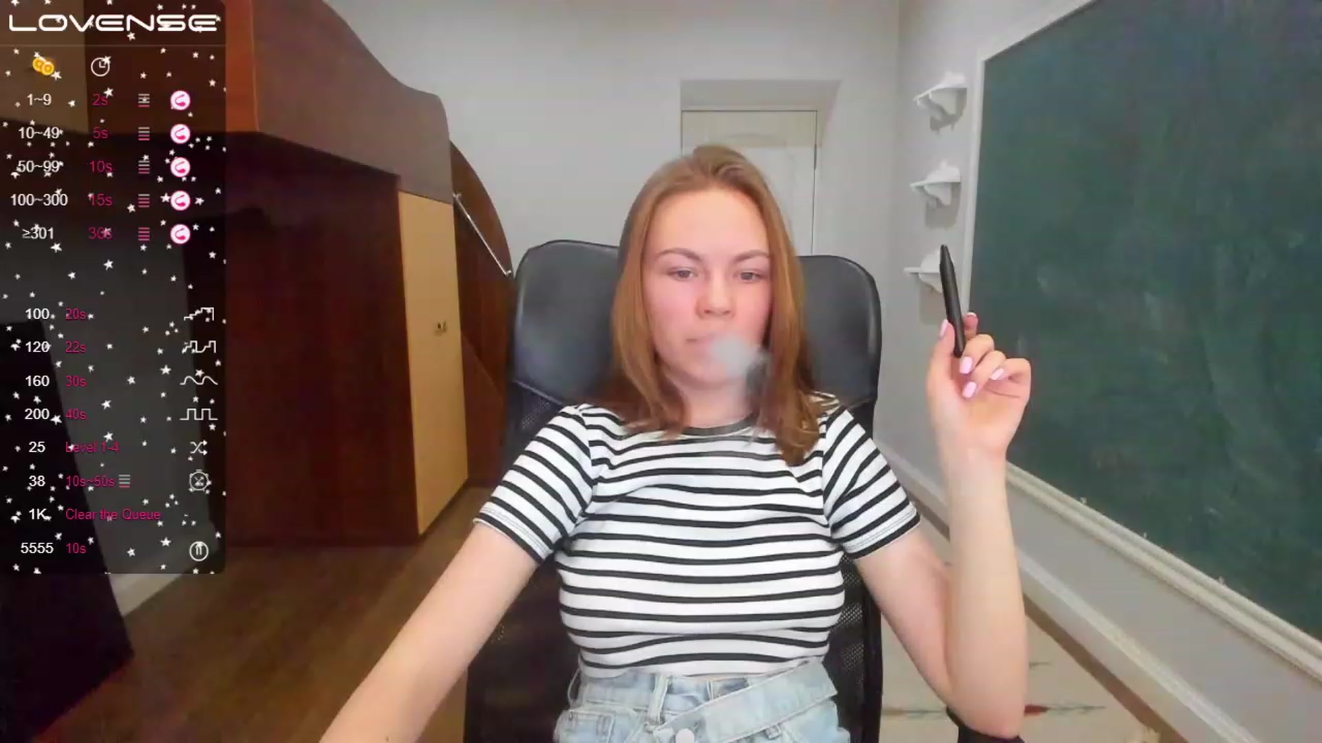 Gallery image thumbnail from Rdberrysofi's myfreecams stream on, 06/13/2023, 16:07 image 15 of 20