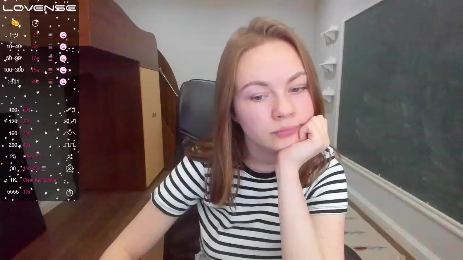 Gallery image thumbnail from Rdberrysofi's myfreecams stream on, 06/13/2023, 16:07 image 17 of 20