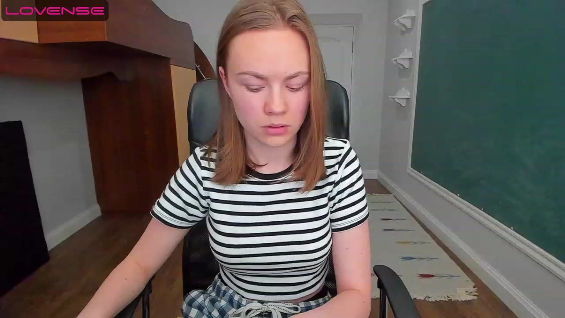 Gallery image thumbnail from Rdberrysofi's myfreecams stream on, 06/15/2023, 13:55 image 14 of 20