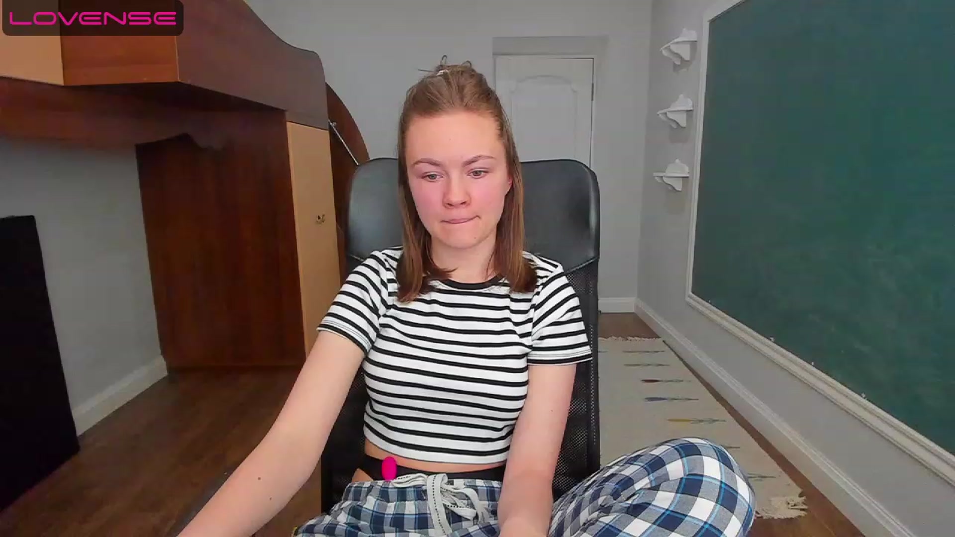 Gallery image thumbnail from Rdberrysofi's myfreecams stream on, 06/15/2023, 13:55 image 1 of 20