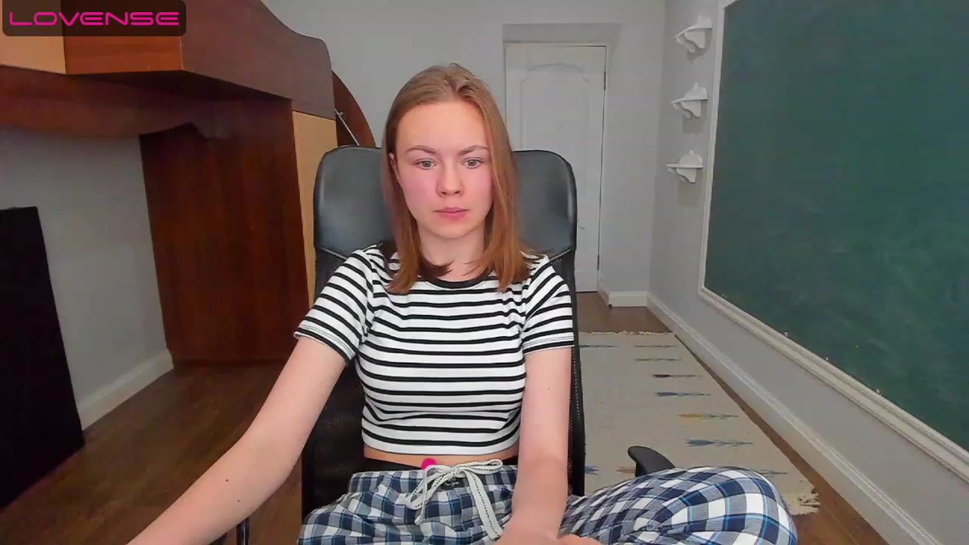 Gallery image thumbnail from Rdberrysofi's myfreecams stream on, 06/15/2023, 13:55 image 11 of 20