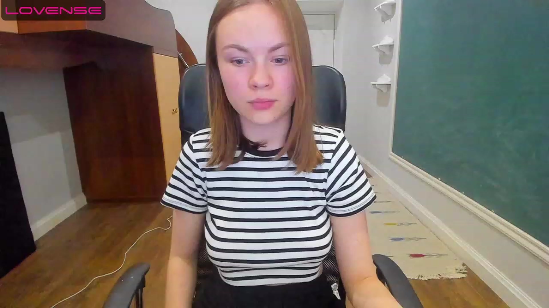 Gallery image thumbnail from Rdberrysofi's myfreecams stream on, 06/16/2023, 17:33 image 2 of 20