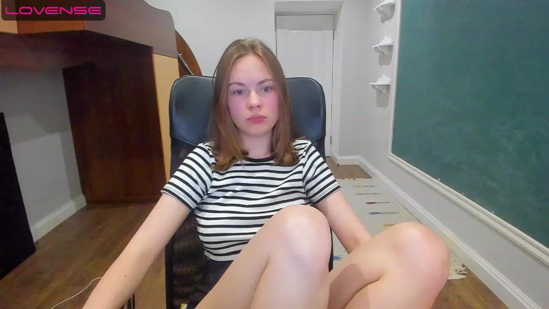 Gallery image thumbnail from Rdberrysofi's myfreecams stream on, 06/16/2023, 17:33 image 19 of 20
