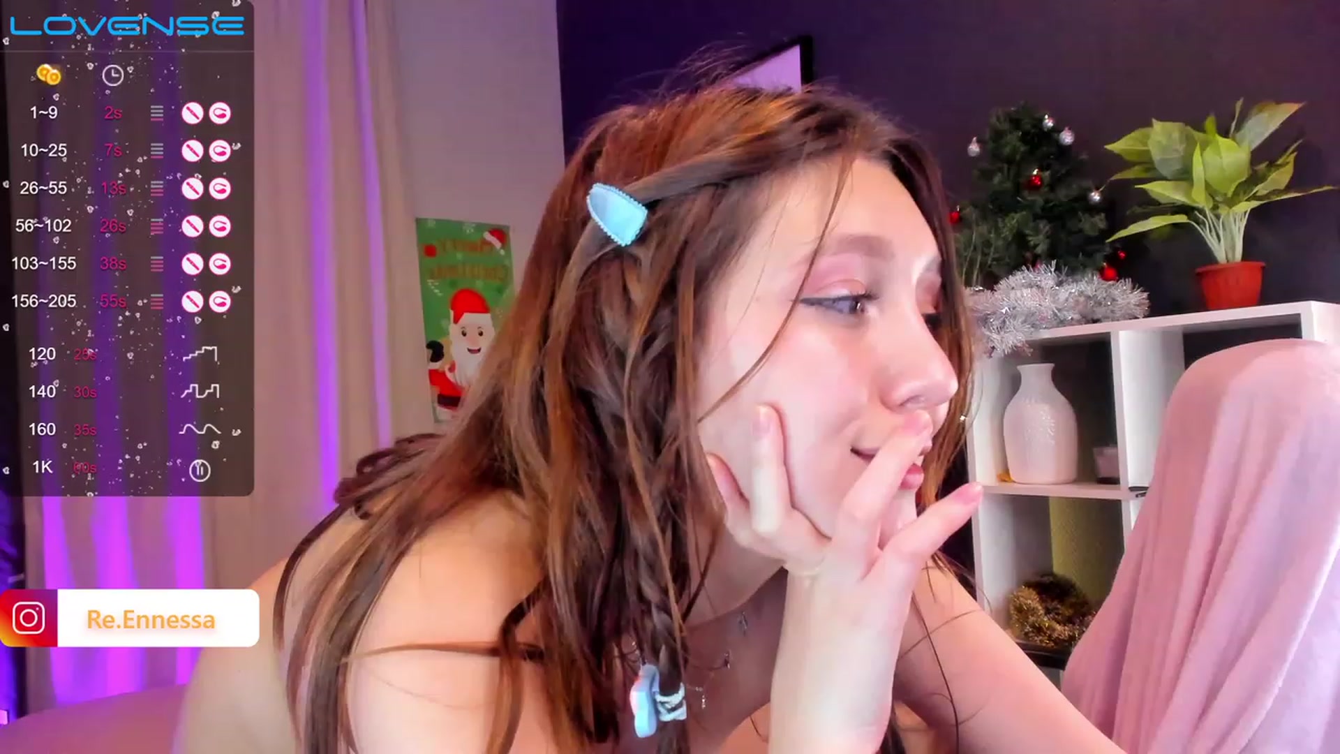Gallery image thumbnail from ReNessy_'s myfreecams stream on, 12/25/2022, 09:35 image 4 of 20