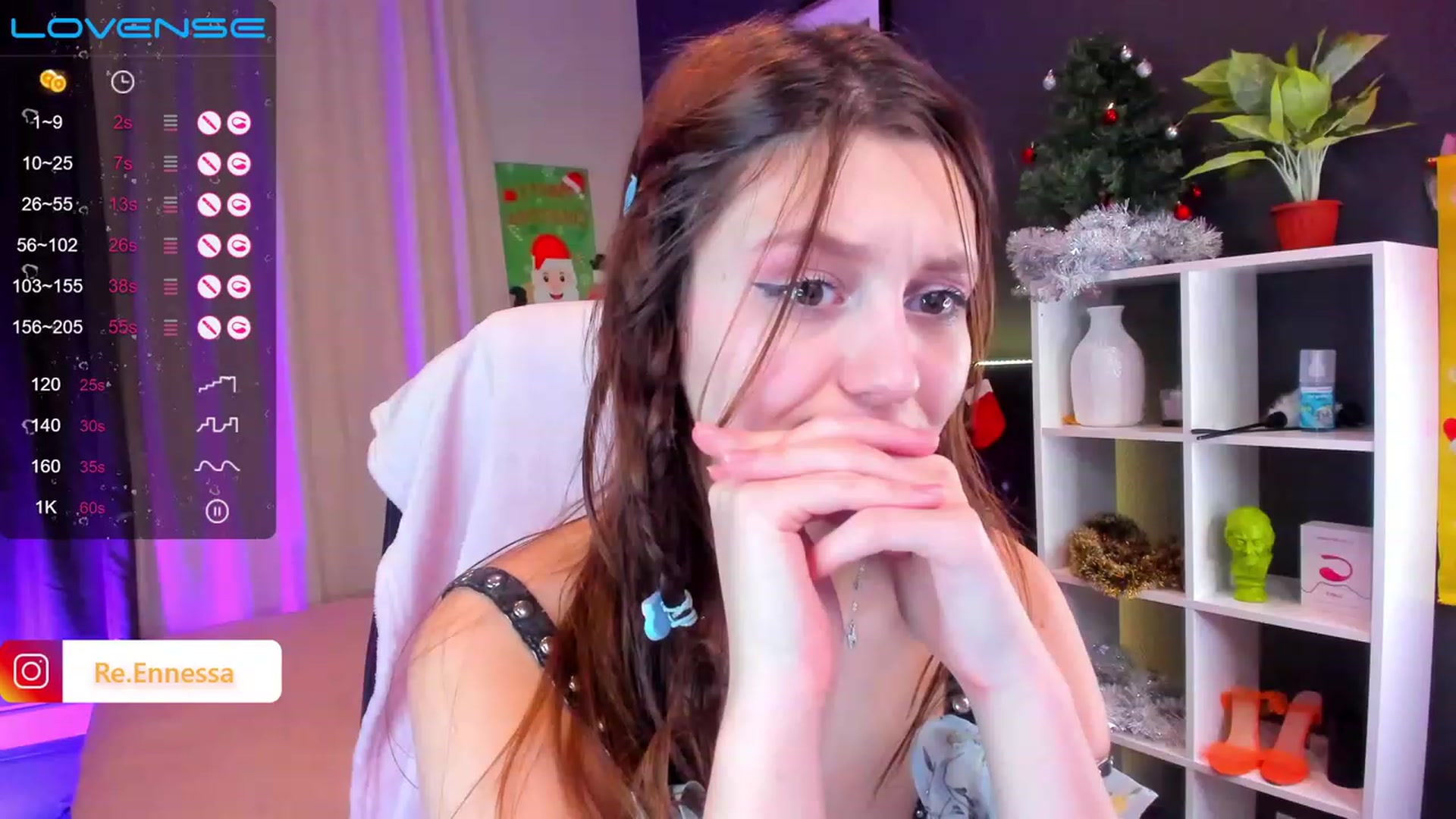 Gallery image thumbnail from ReNessy_'s myfreecams stream on, 12/25/2022, 11:28 image 16 of 20
