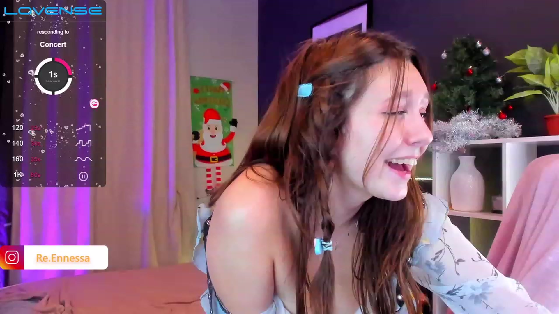 Gallery image thumbnail from ReNessy_'s myfreecams stream on, 12/25/2022, 13:15 image 4 of 20