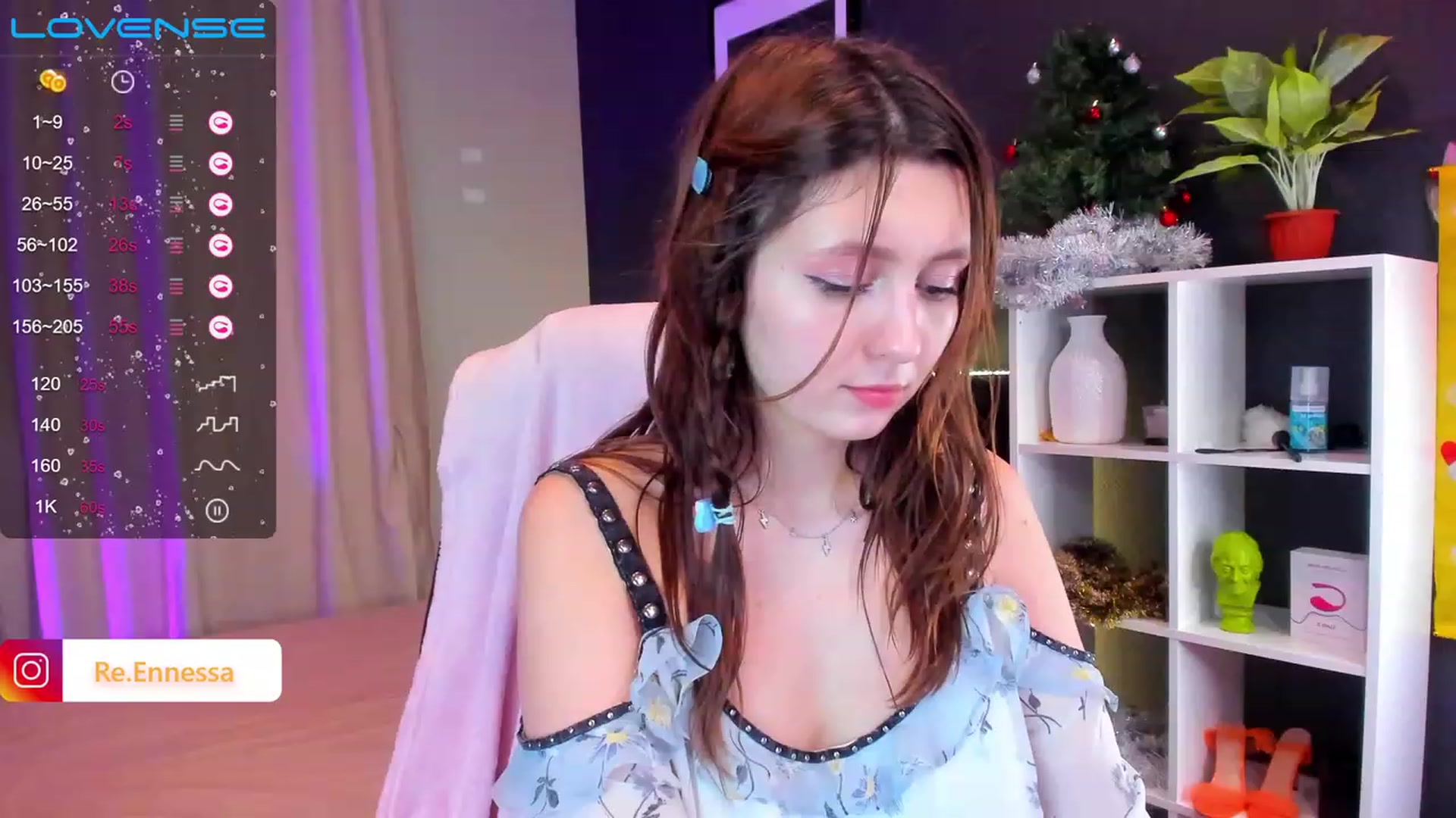 Gallery image thumbnail from ReNessy_'s myfreecams stream on, 12/25/2022, 13:15 image 19 of 20