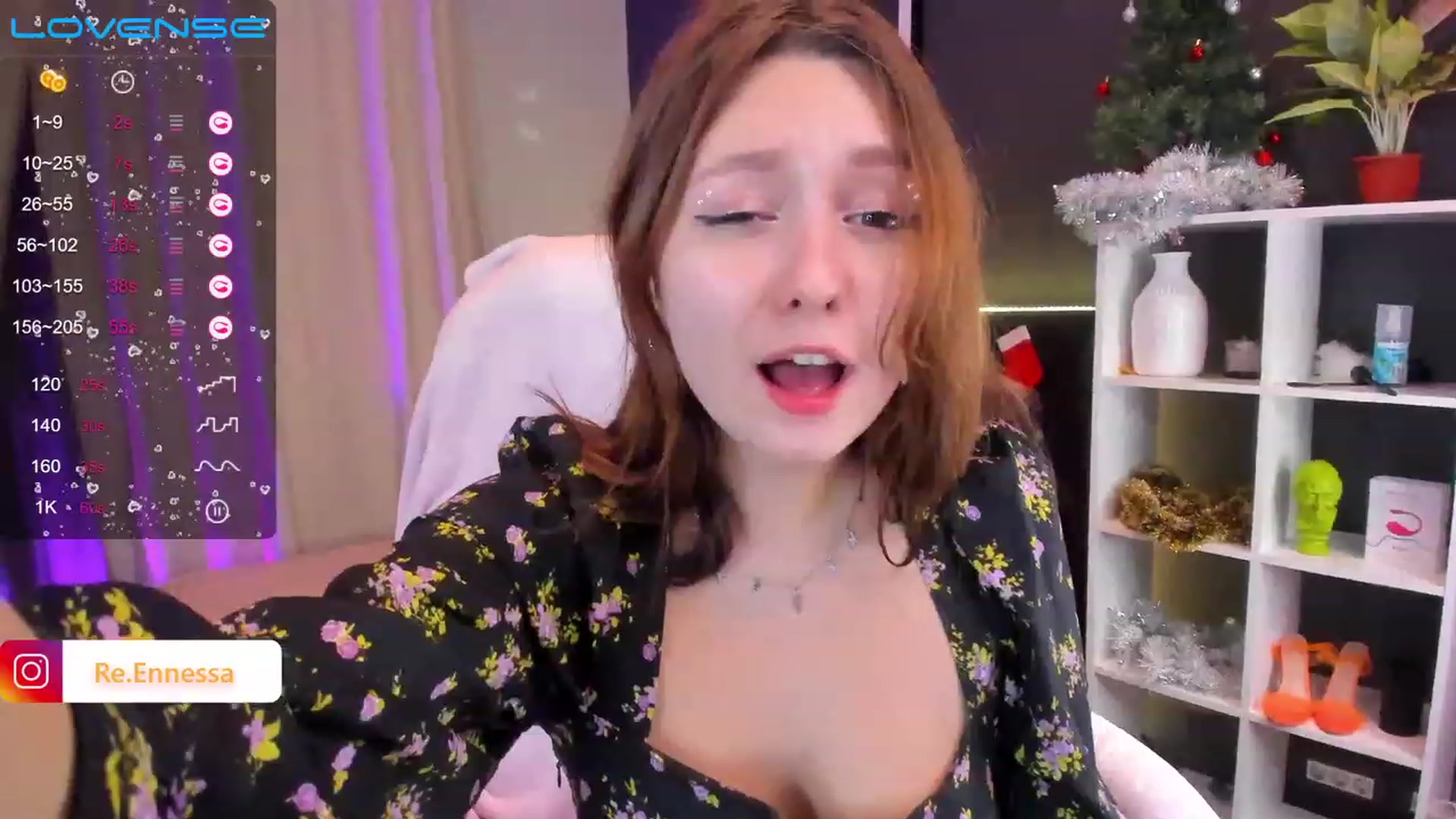 Gallery image thumbnail from ReNessy_'s myfreecams stream on, 12/25/2022, 16:17 image 2 of 20