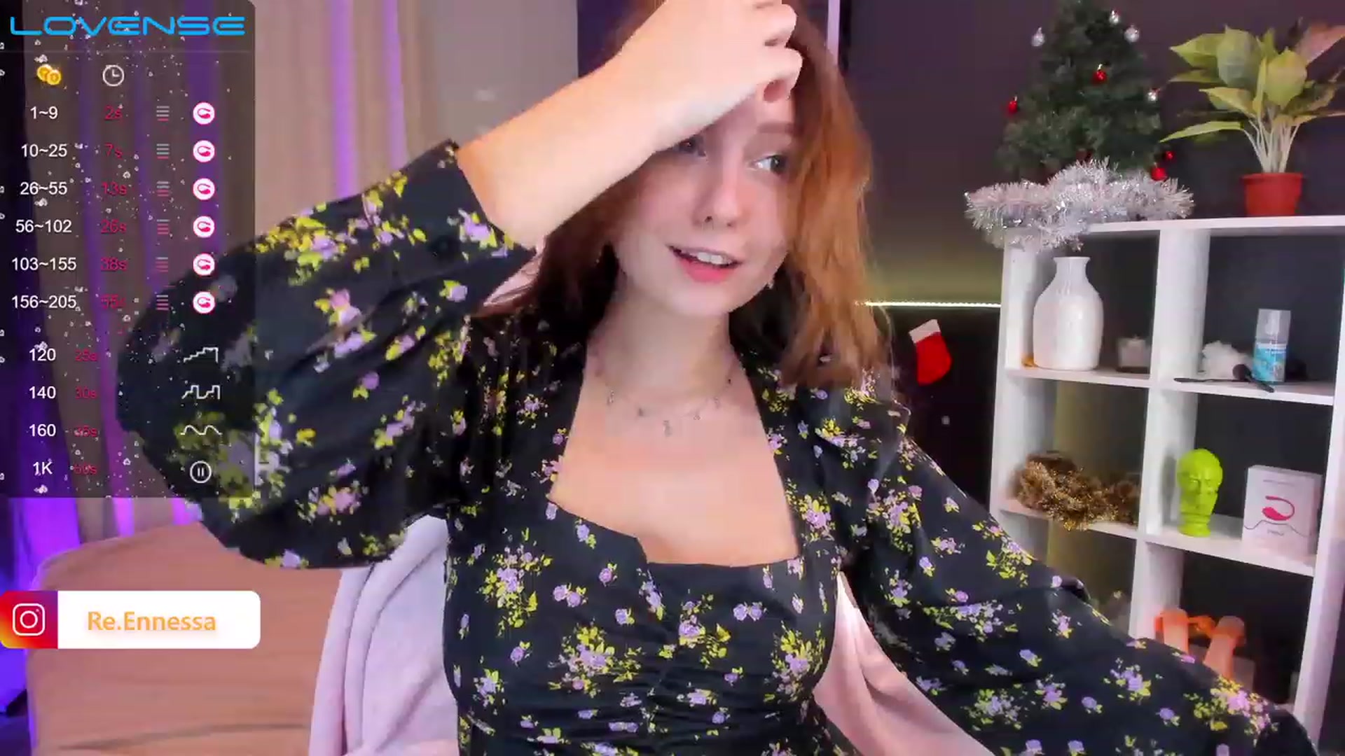 Gallery image thumbnail from ReNessy_'s myfreecams stream on, 12/25/2022, 16:17 image 3 of 20