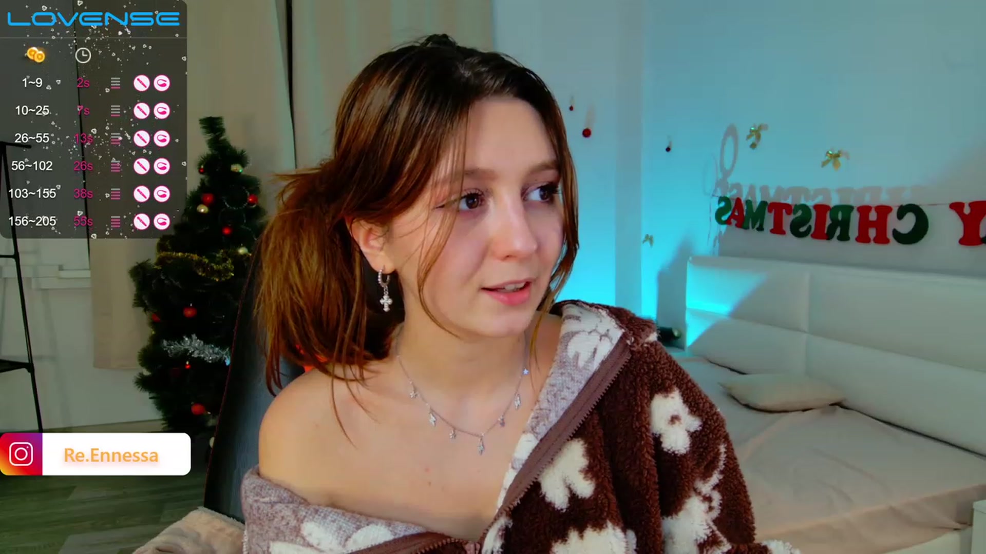 Gallery image thumbnail from ReNessy_'s myfreecams stream on, 12/29/2022, 12:59 image 10 of 20