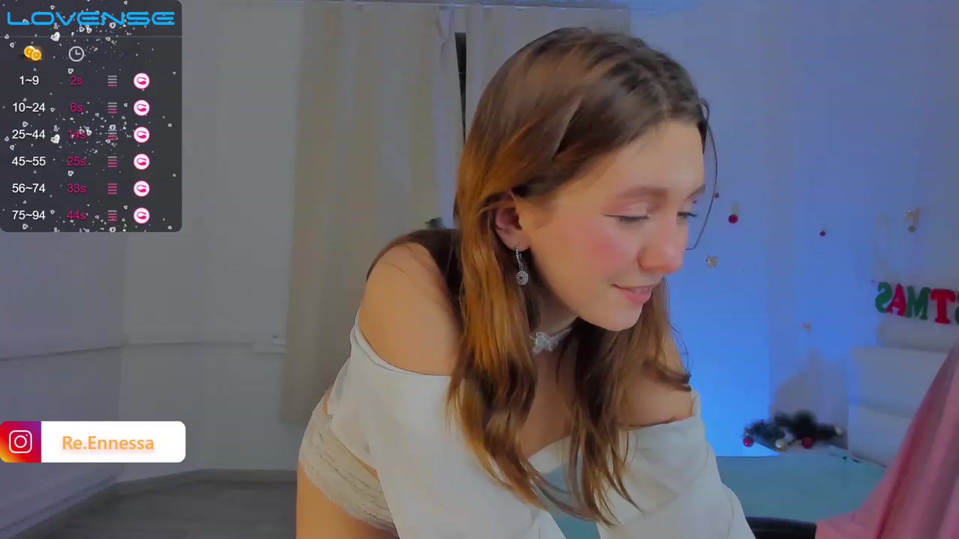 Gallery image thumbnail from ReNessy_'s myfreecams stream on, 01/02/2023, 09:41 image 5 of 20