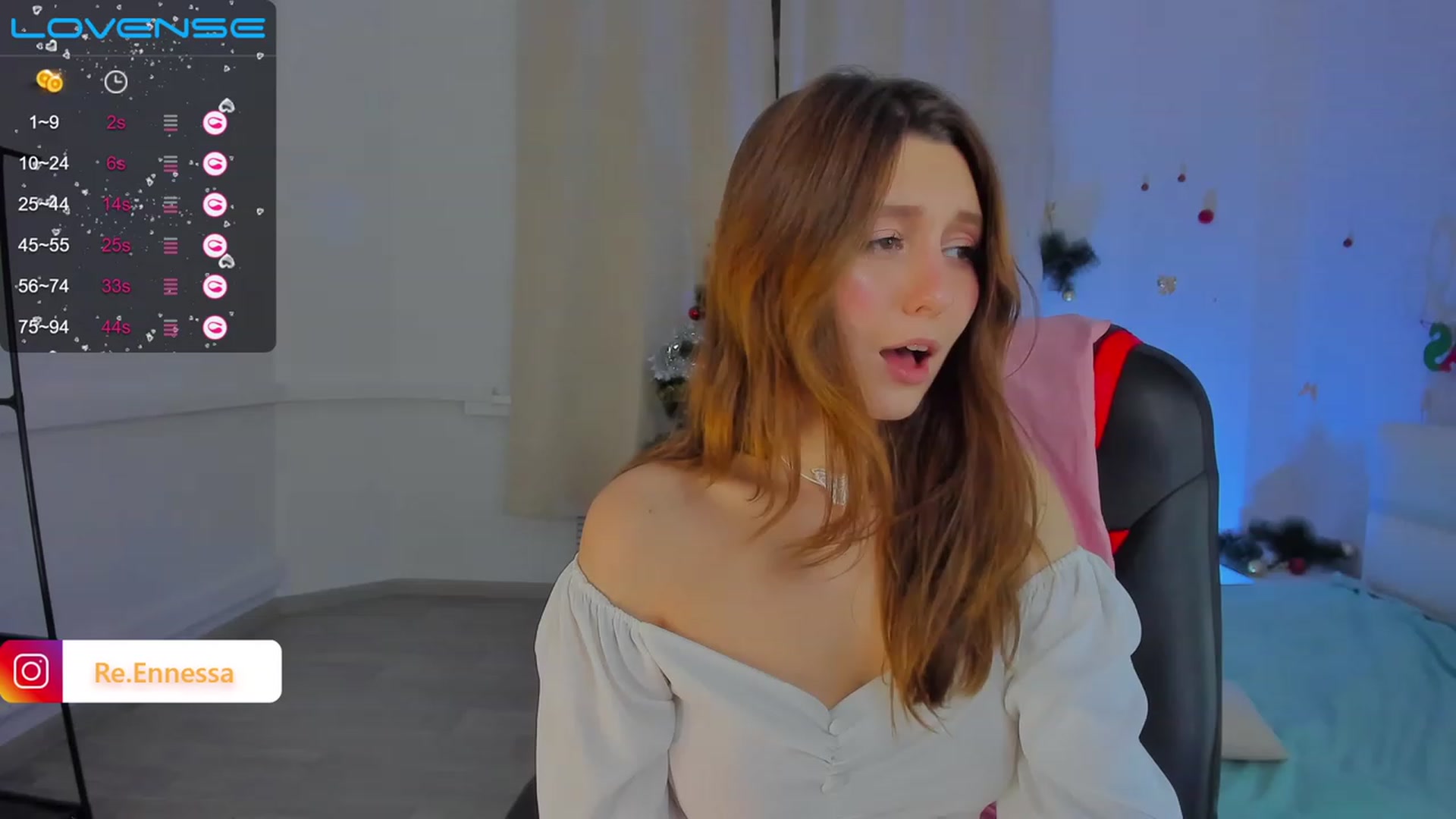Gallery image thumbnail from ReNessy_'s myfreecams stream on, 01/02/2023, 10:56 image 12 of 20