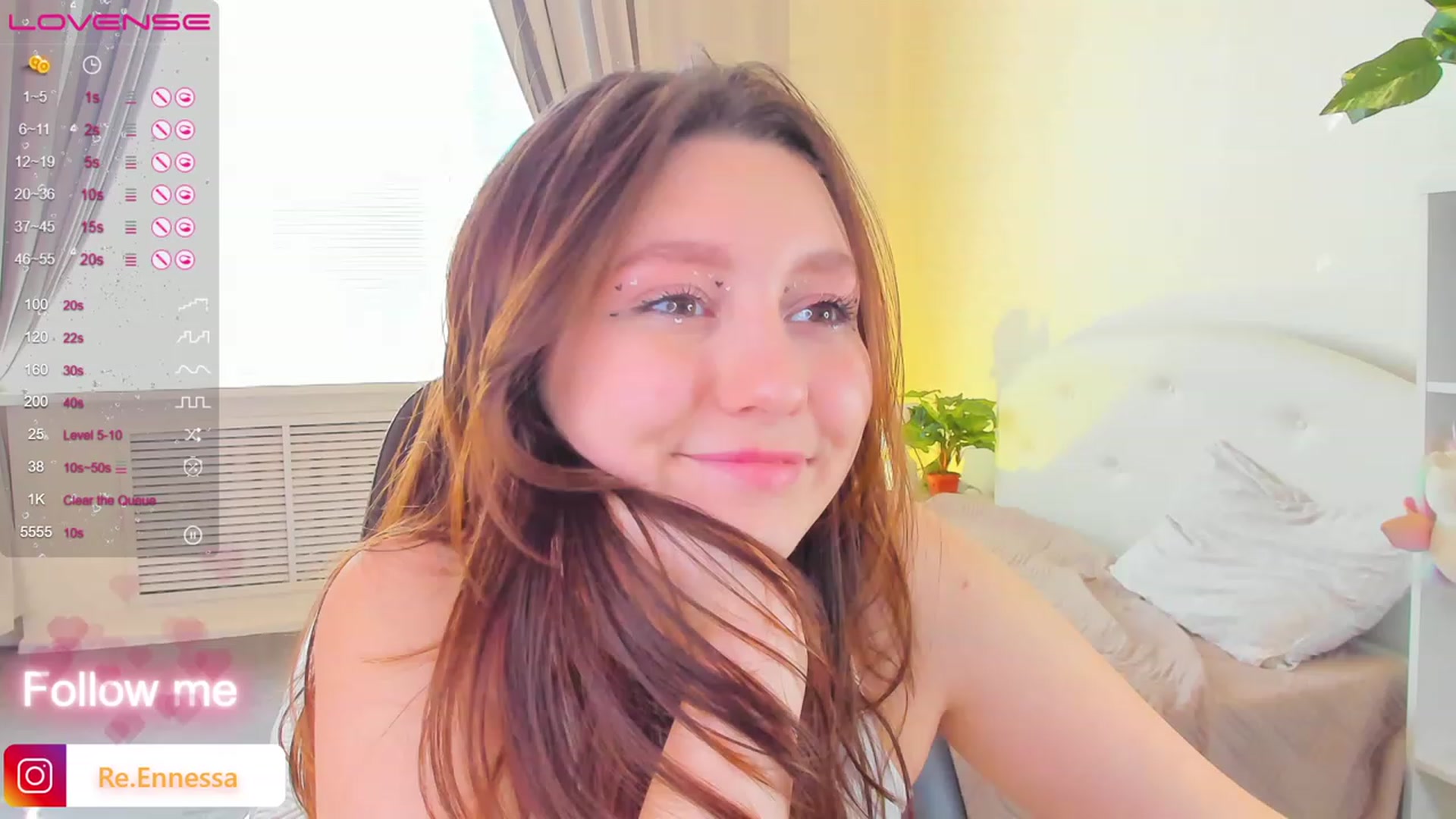 Gallery image thumbnail from ReNessy_'s myfreecams stream on, 04/23/2023, 12:31 image 12 of 20