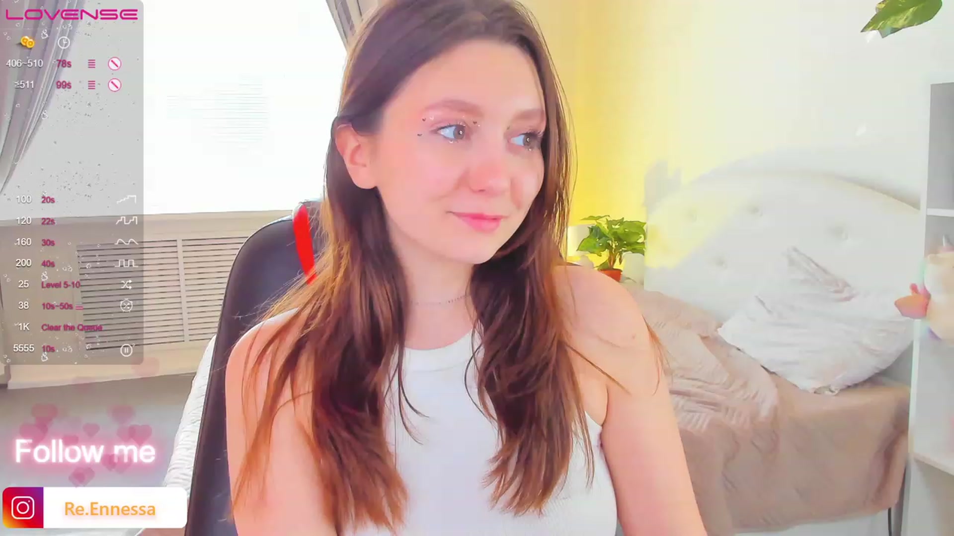 Gallery image thumbnail from ReNessy_'s myfreecams stream on, 04/23/2023, 12:31 image 15 of 20