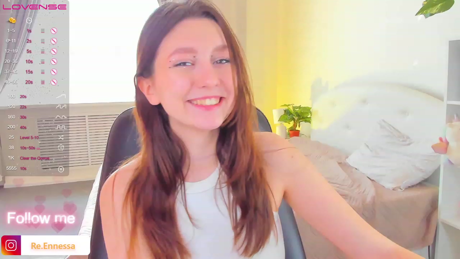 Gallery image thumbnail from ReNessy_'s myfreecams stream on, 04/23/2023, 12:31 image 16 of 20