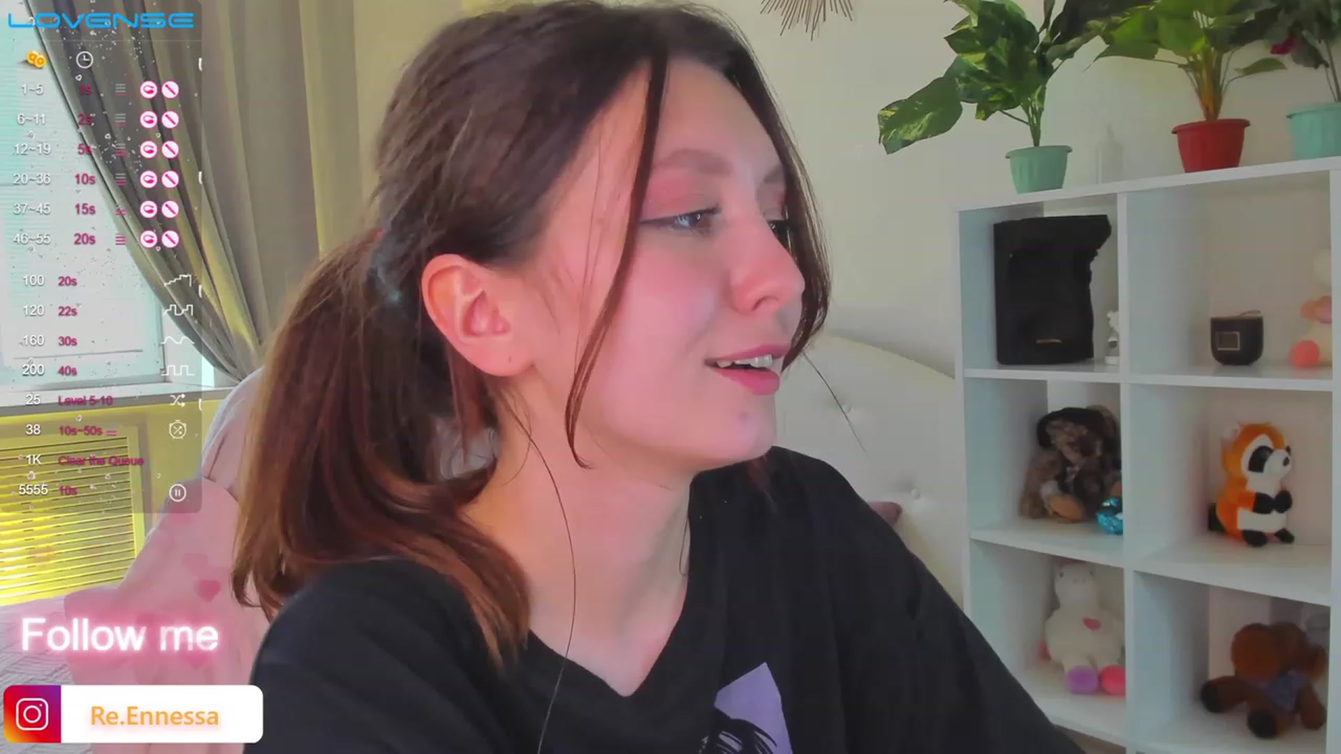 Gallery image thumbnail from ReNessy_'s myfreecams stream on, 05/20/2023, 12:35 image 10 of 20