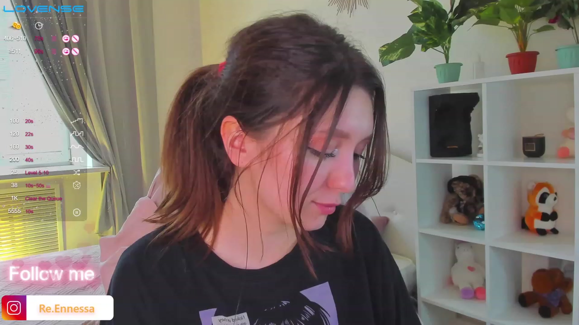 Gallery image thumbnail from ReNessy_'s myfreecams stream on, 05/20/2023, 12:35 image 11 of 20