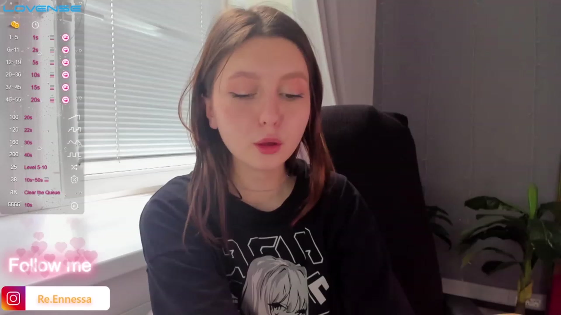 Gallery image thumbnail from ReNessy_'s myfreecams stream on, 06/20/2023, 11:40 image 17 of 20