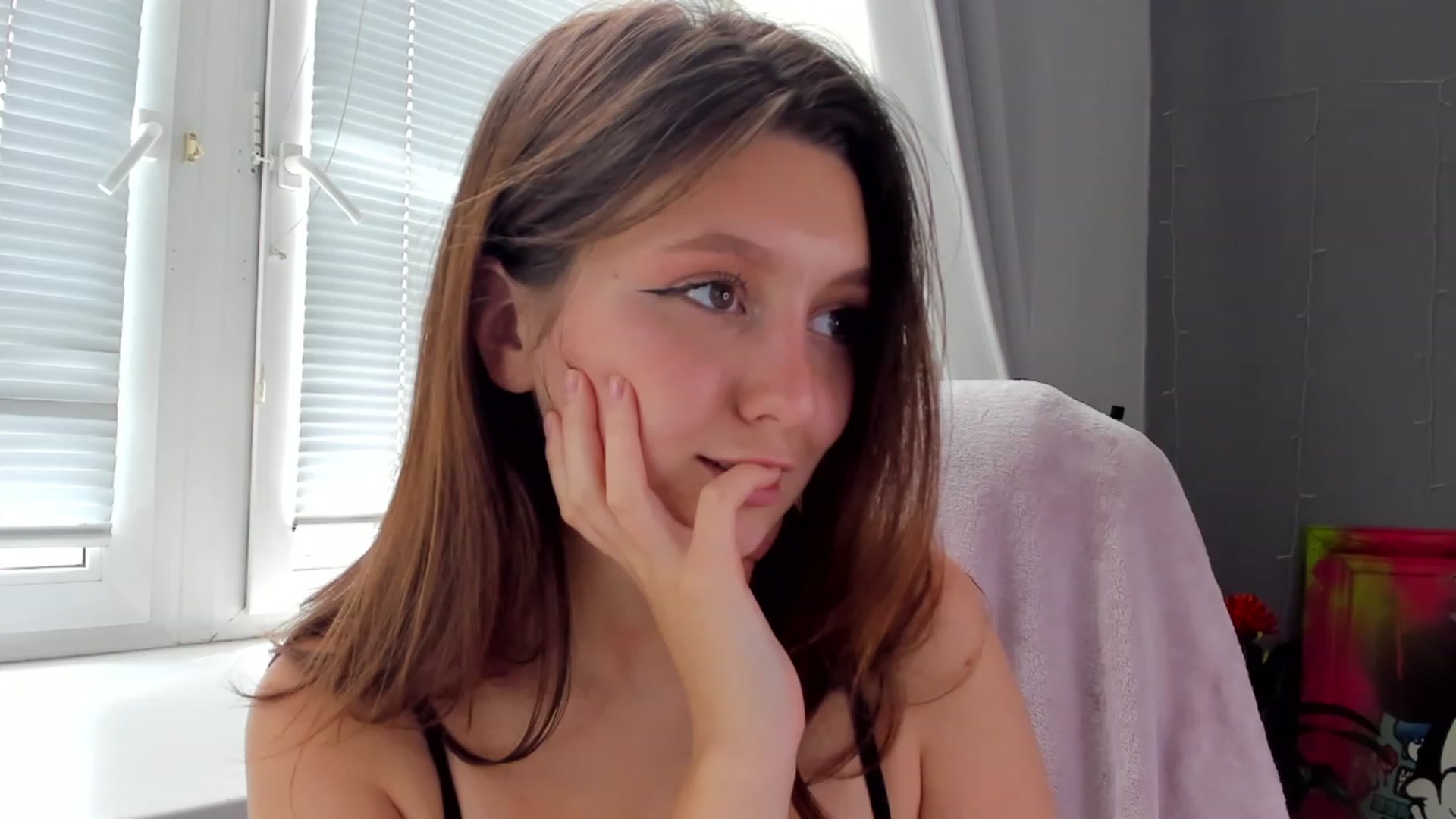 Gallery image thumbnail from ReNessy_'s myfreecams stream on, 07/02/2023, 10:59 image 4 of 20