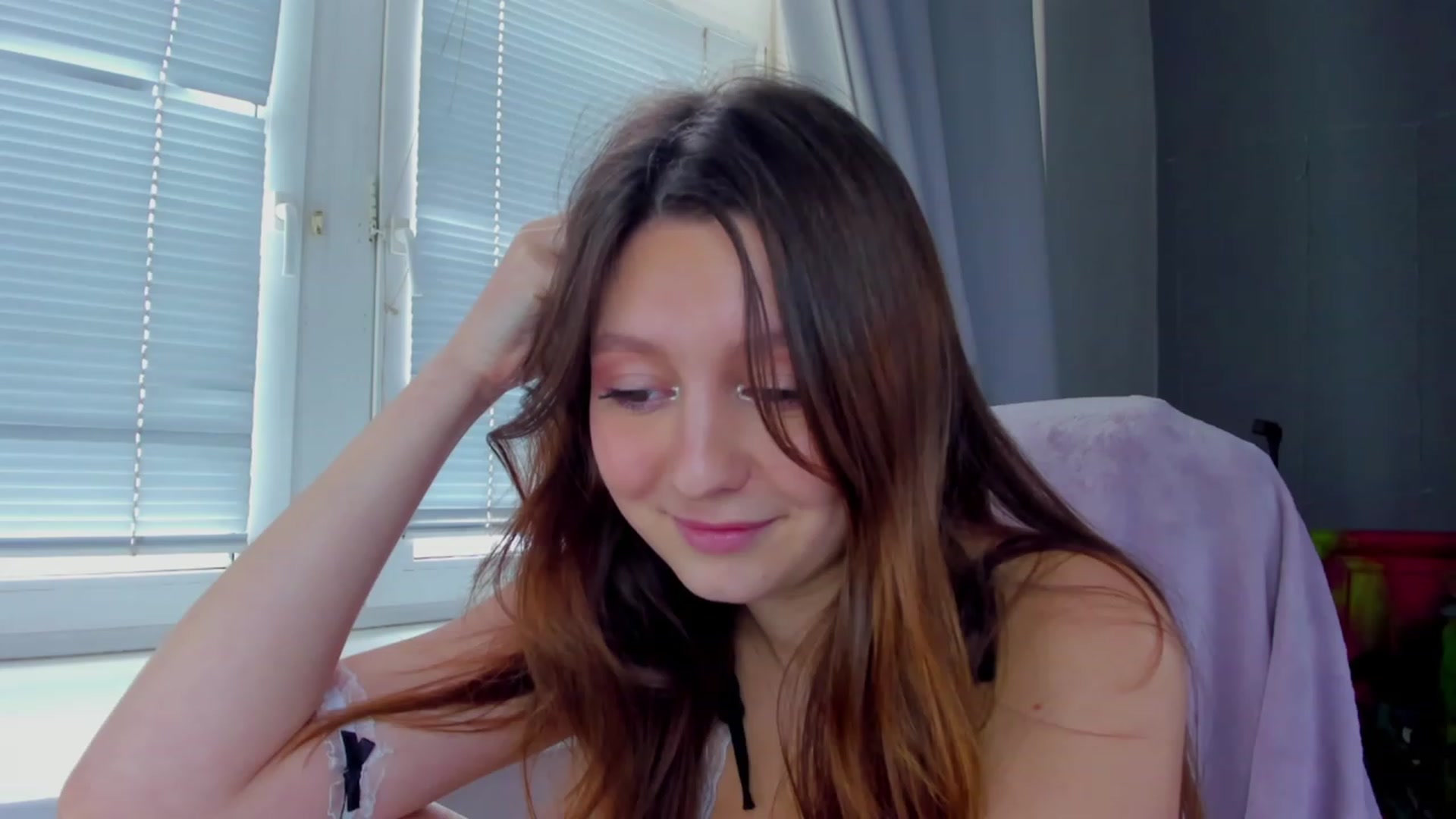 Gallery image thumbnail from ReNessy_'s myfreecams stream on, 07/27/2023, 09:04 image 18 of 20