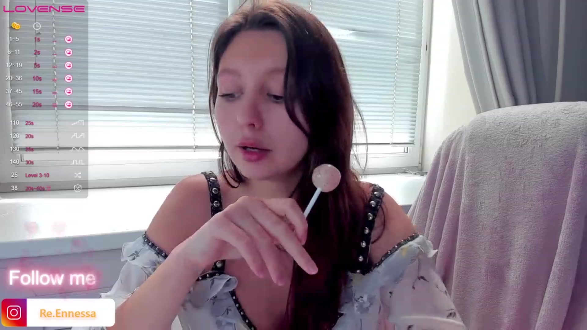 Gallery image thumbnail from ReNessy_'s myfreecams stream on, 08/06/2023, 12:32 image 17 of 20