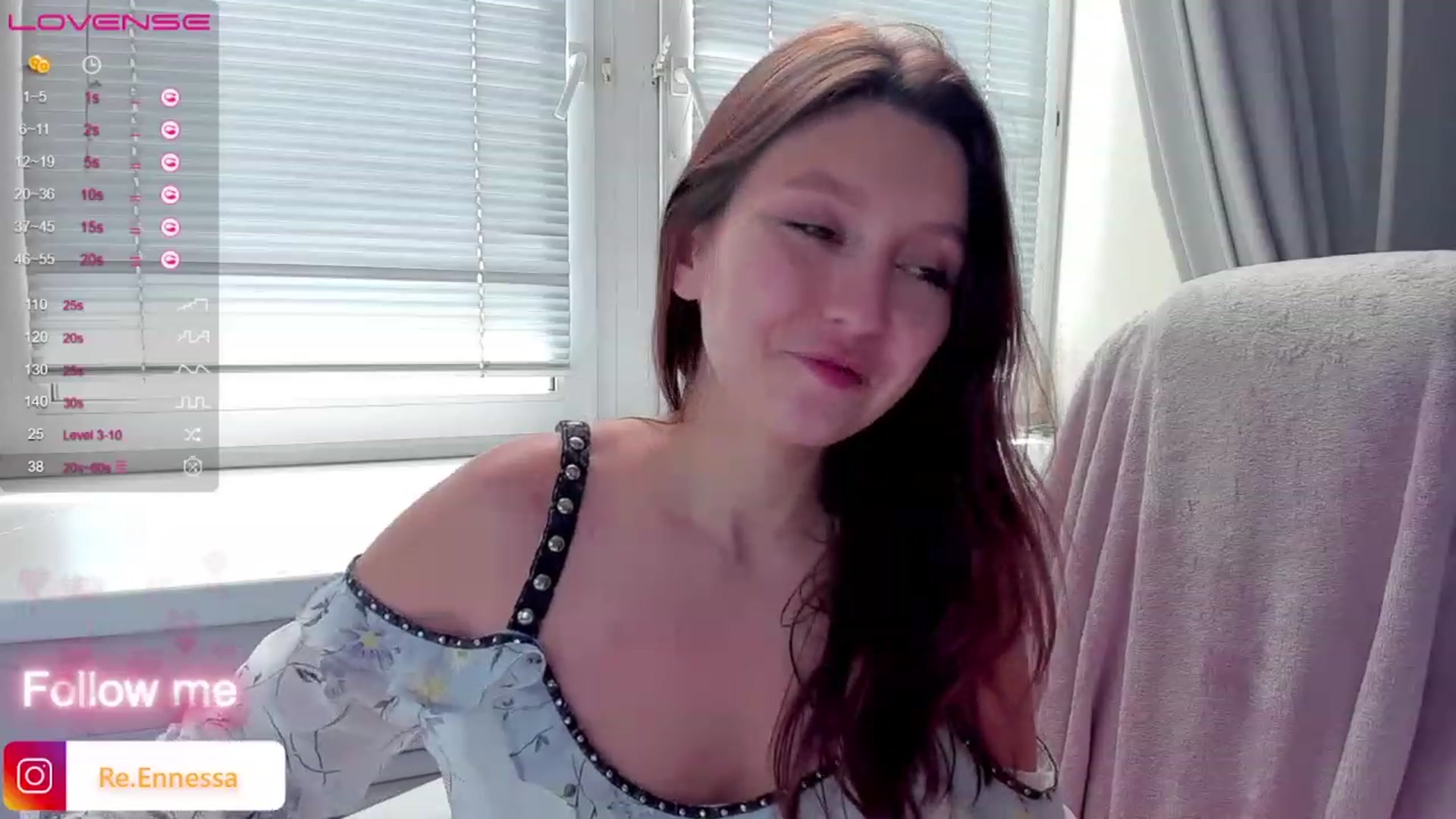 Gallery image thumbnail from ReNessy_'s myfreecams stream on, 08/06/2023, 12:32 image 16 of 20