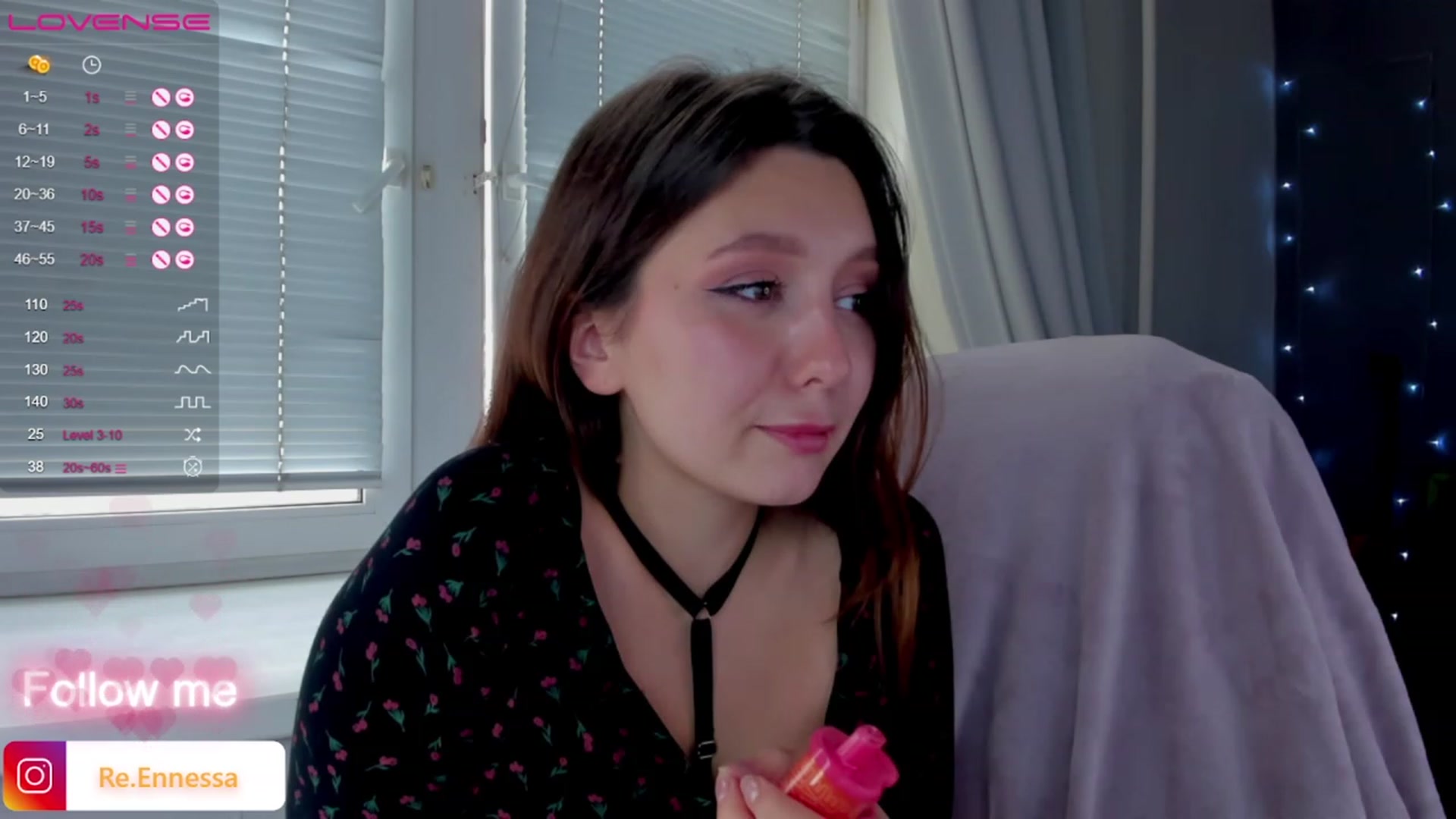 Gallery image thumbnail from ReNessy_'s myfreecams stream on, 08/18/2023, 11:08 image 10 of 20