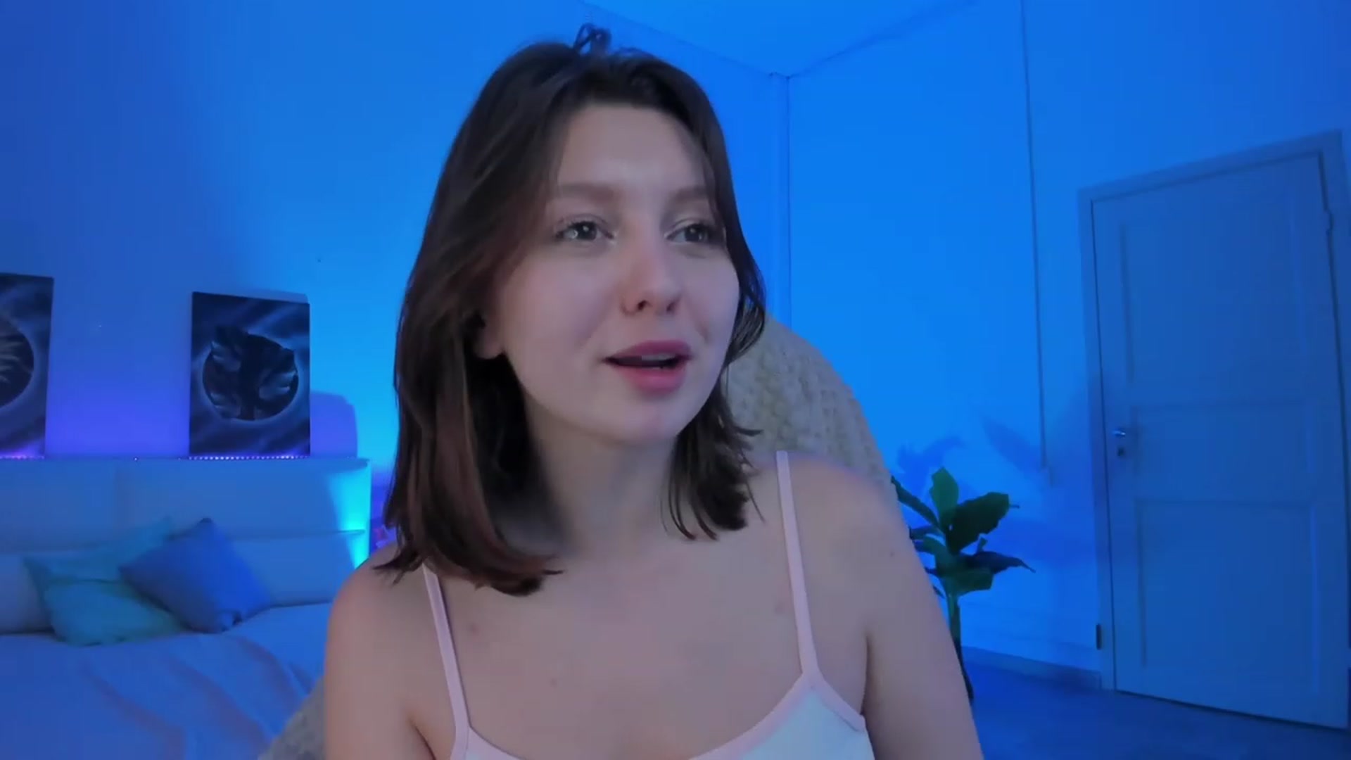 Gallery image thumbnail from ReNessy_'s myfreecams stream on, 11/09/2023, 11:08 image 11 of 20