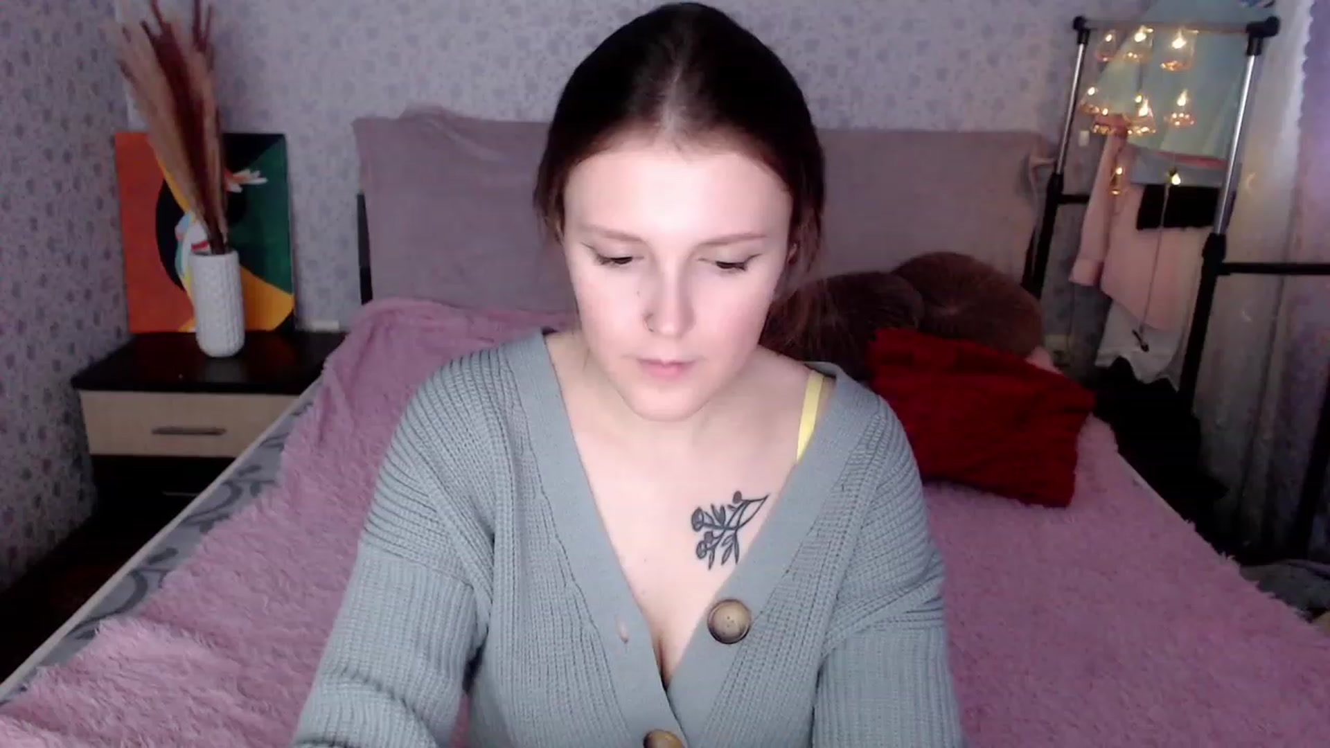Gallery image thumbnail from Re_Becca_'s myfreecams stream on, 02/02/2023, 09:22 image 18 of 20