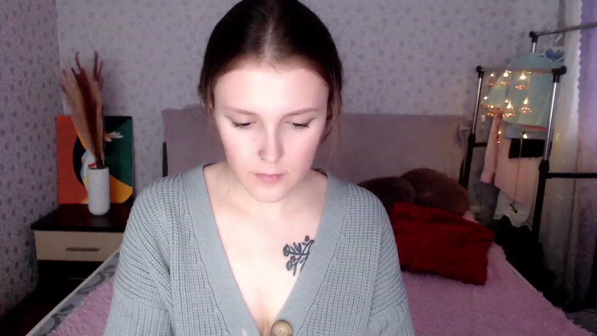 Gallery image thumbnail from Re_Becca_'s myfreecams stream on, 02/02/2023, 09:22 image 13 of 20
