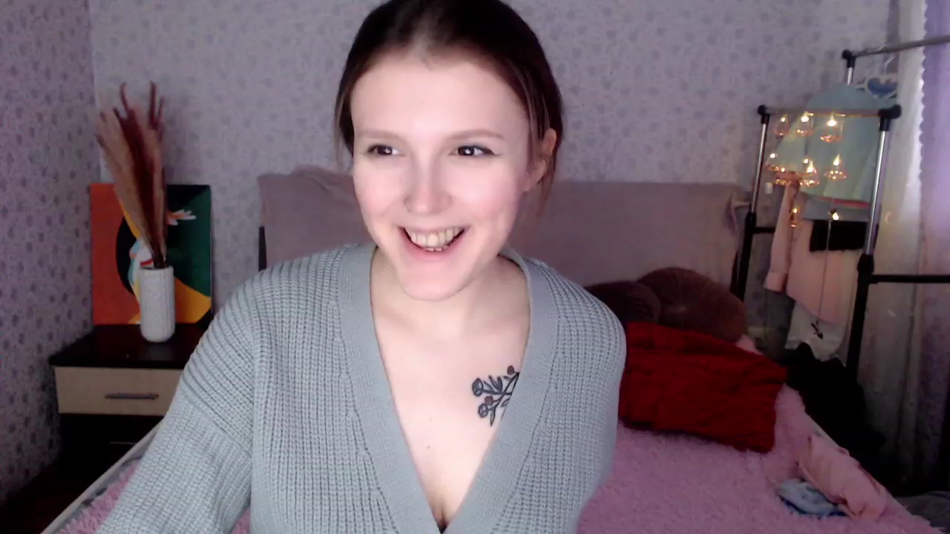 Gallery image thumbnail from Re_Becca_'s myfreecams stream on, 02/02/2023, 09:22 image 10 of 20