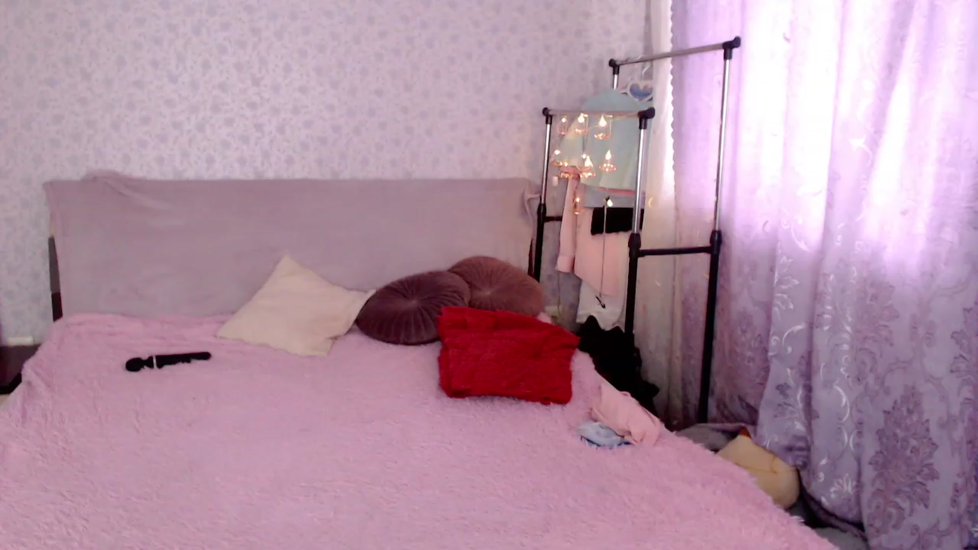 Gallery image thumbnail from Re_Becca_'s myfreecams stream on, 02/02/2023, 09:22 image 9 of 20
