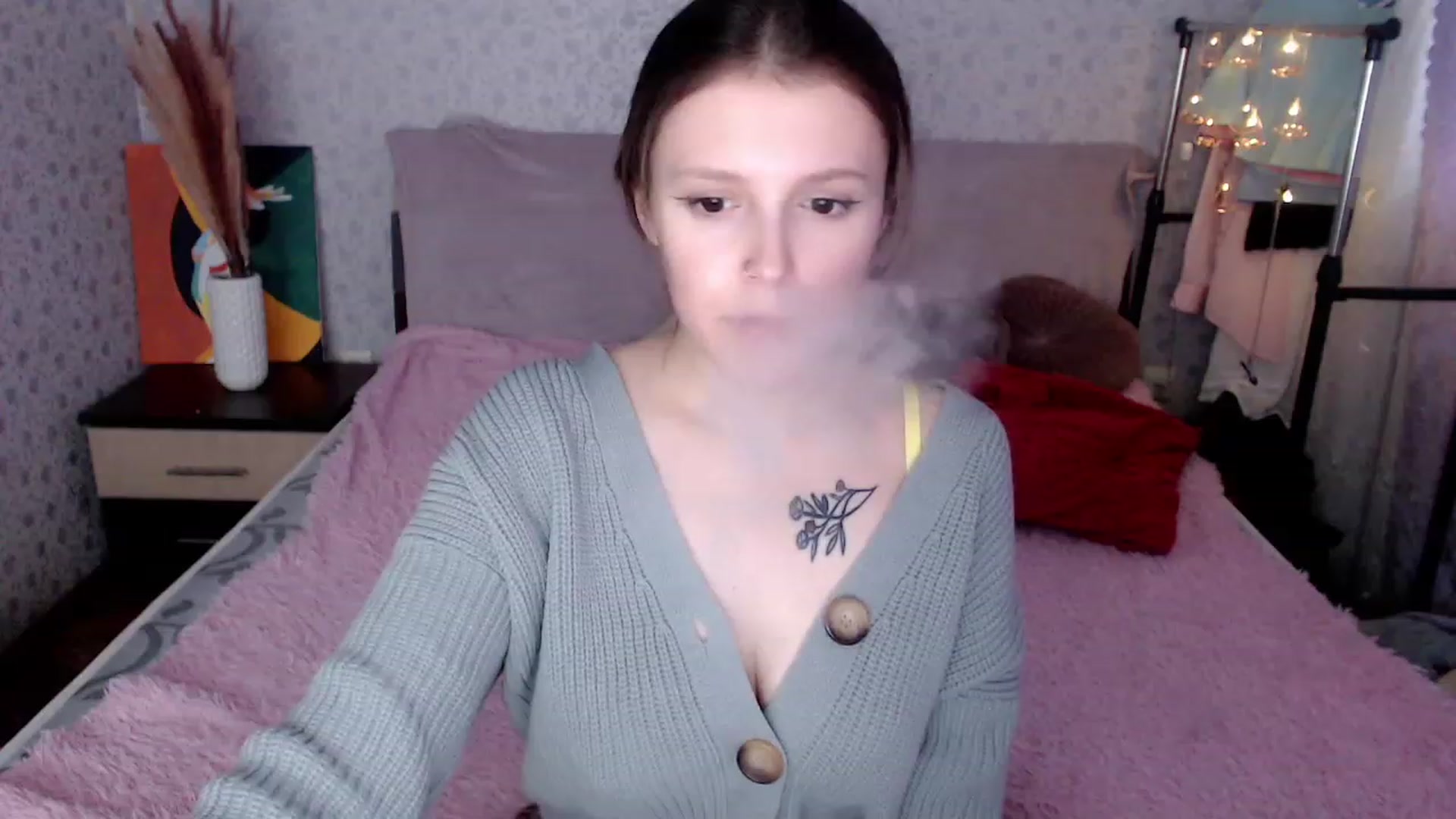 Gallery image thumbnail from Re_Becca_'s myfreecams stream on, 02/02/2023, 09:22 image 17 of 20