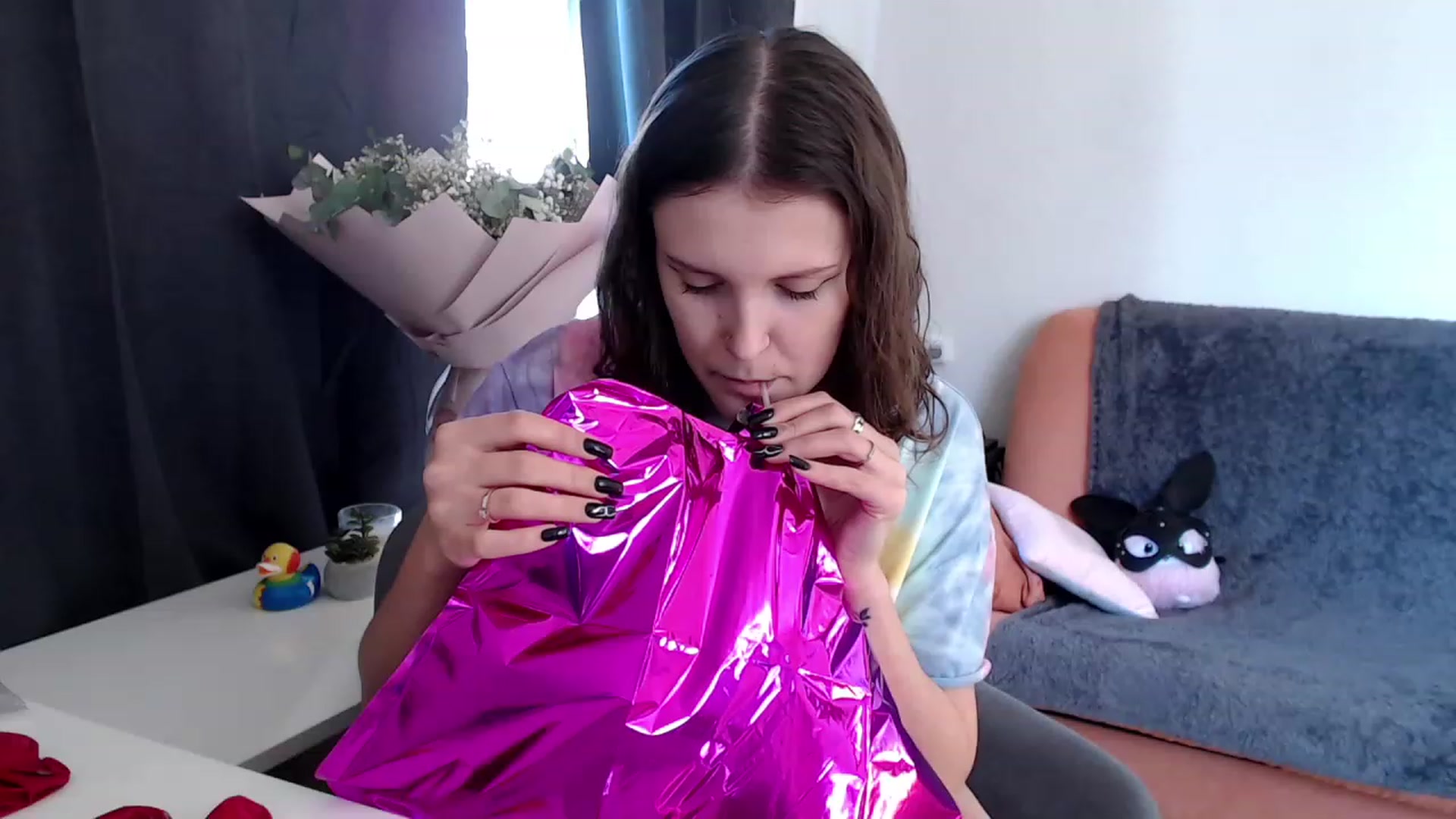 Gallery image thumbnail from Re_Becca_'s myfreecams stream on, 02/12/2023, 11:55 image 5 of 20