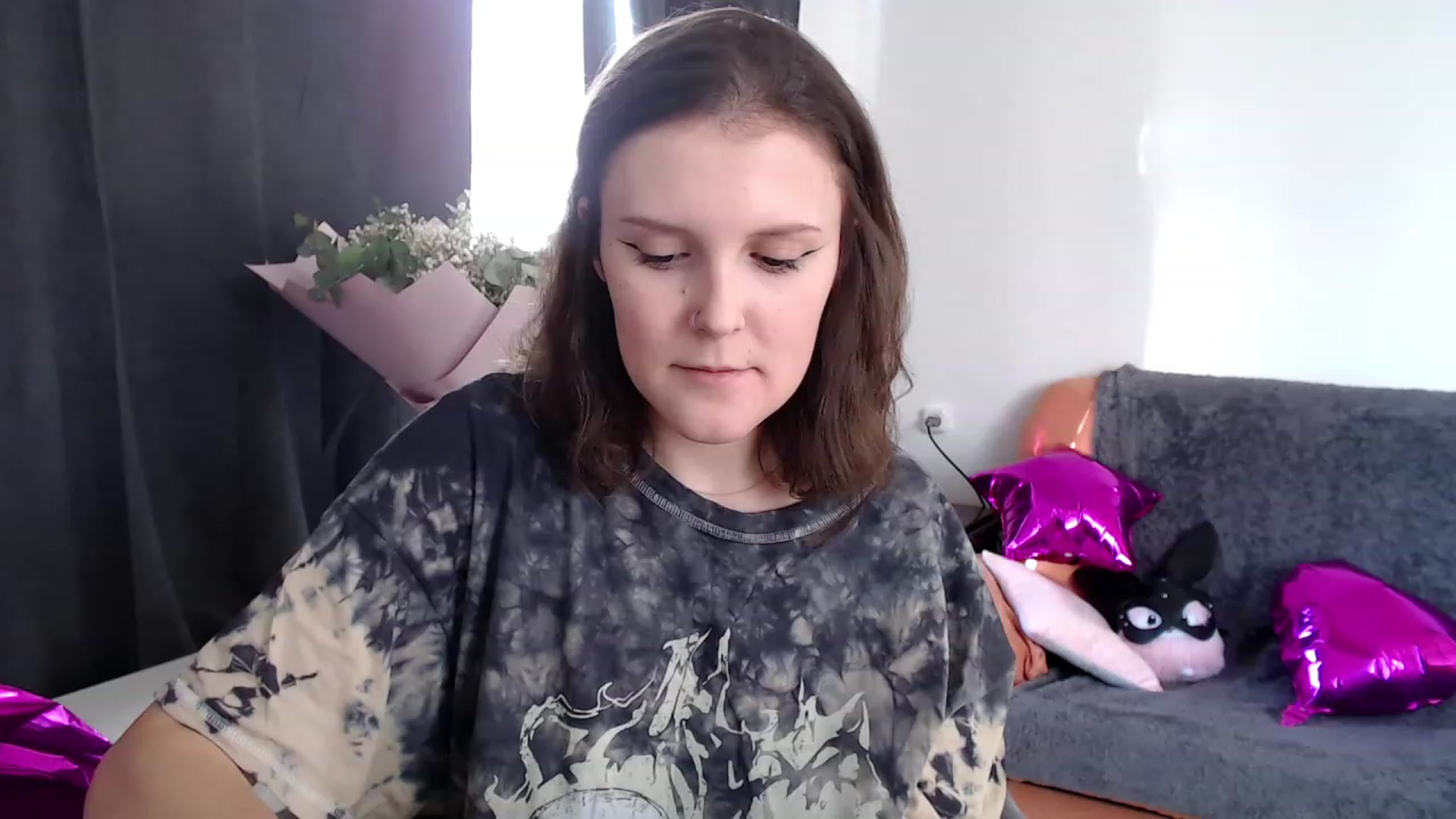 Gallery image thumbnail from Re_Becca_'s myfreecams stream on, 02/12/2023, 13:32 image 7 of 20