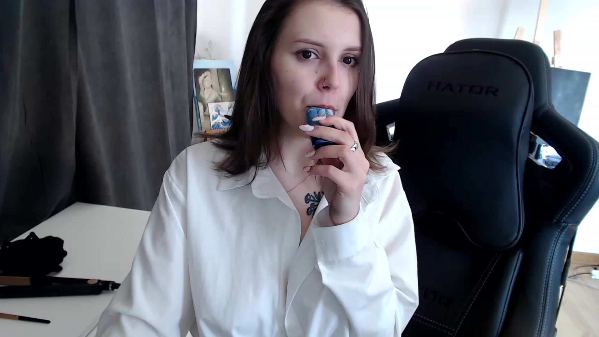 Gallery image thumbnail from Re_Becca_'s myfreecams stream on, 03/19/2023, 09:30 image 8 of 20