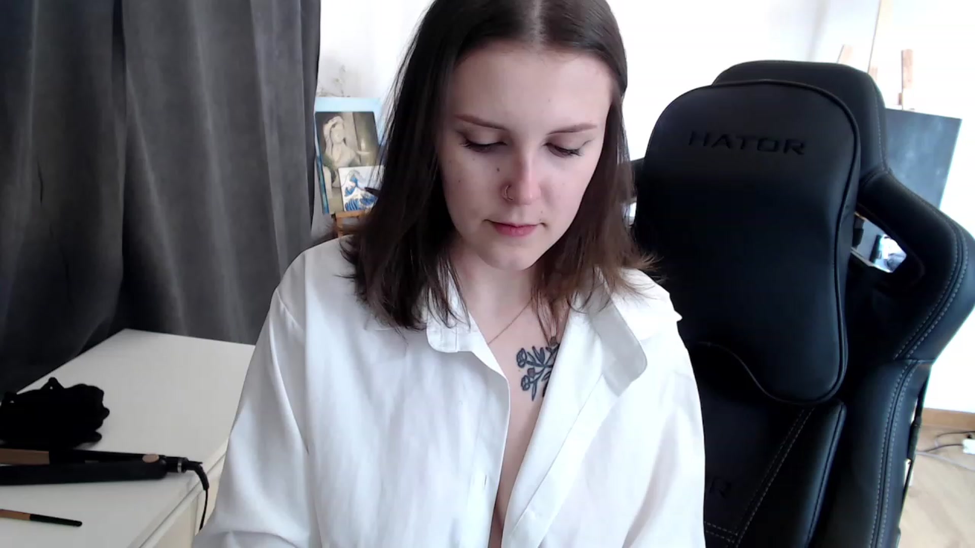 Gallery image thumbnail from Re_Becca_'s myfreecams stream on, 03/19/2023, 09:30 image 1 of 20
